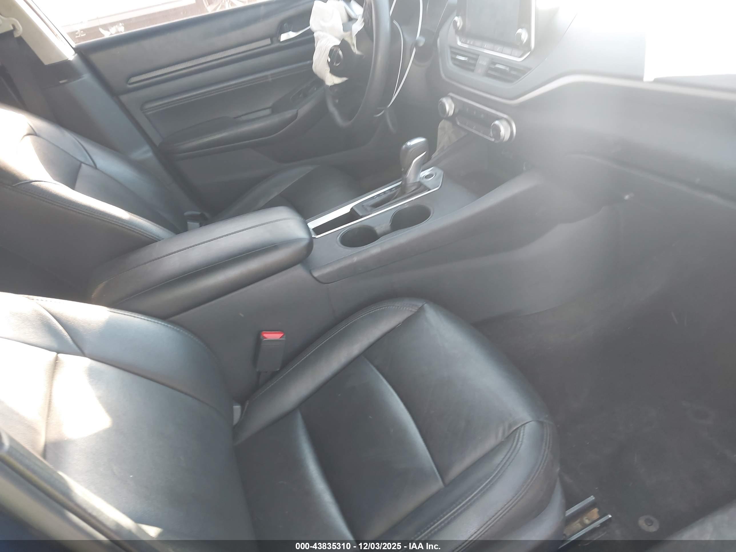 NISSAN ALTIMA image 5