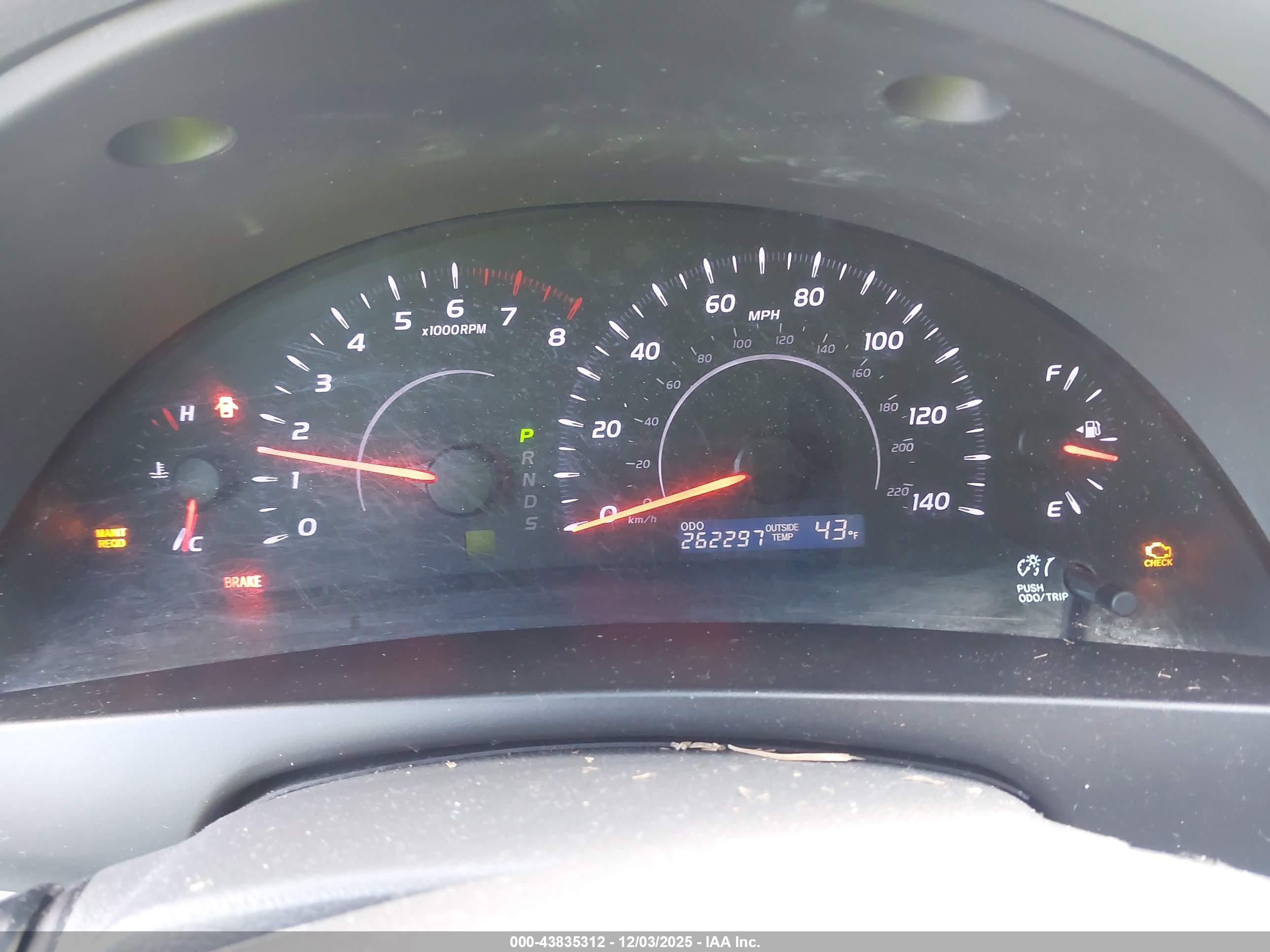 TOYOTA CAMRY image 7