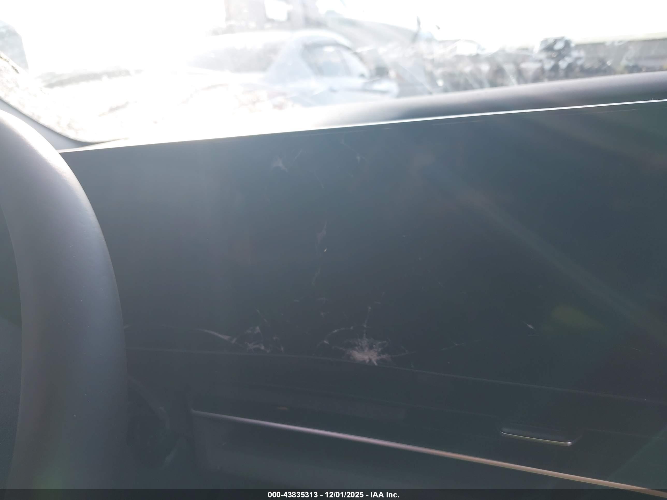 KIA CARNIVAL image 7