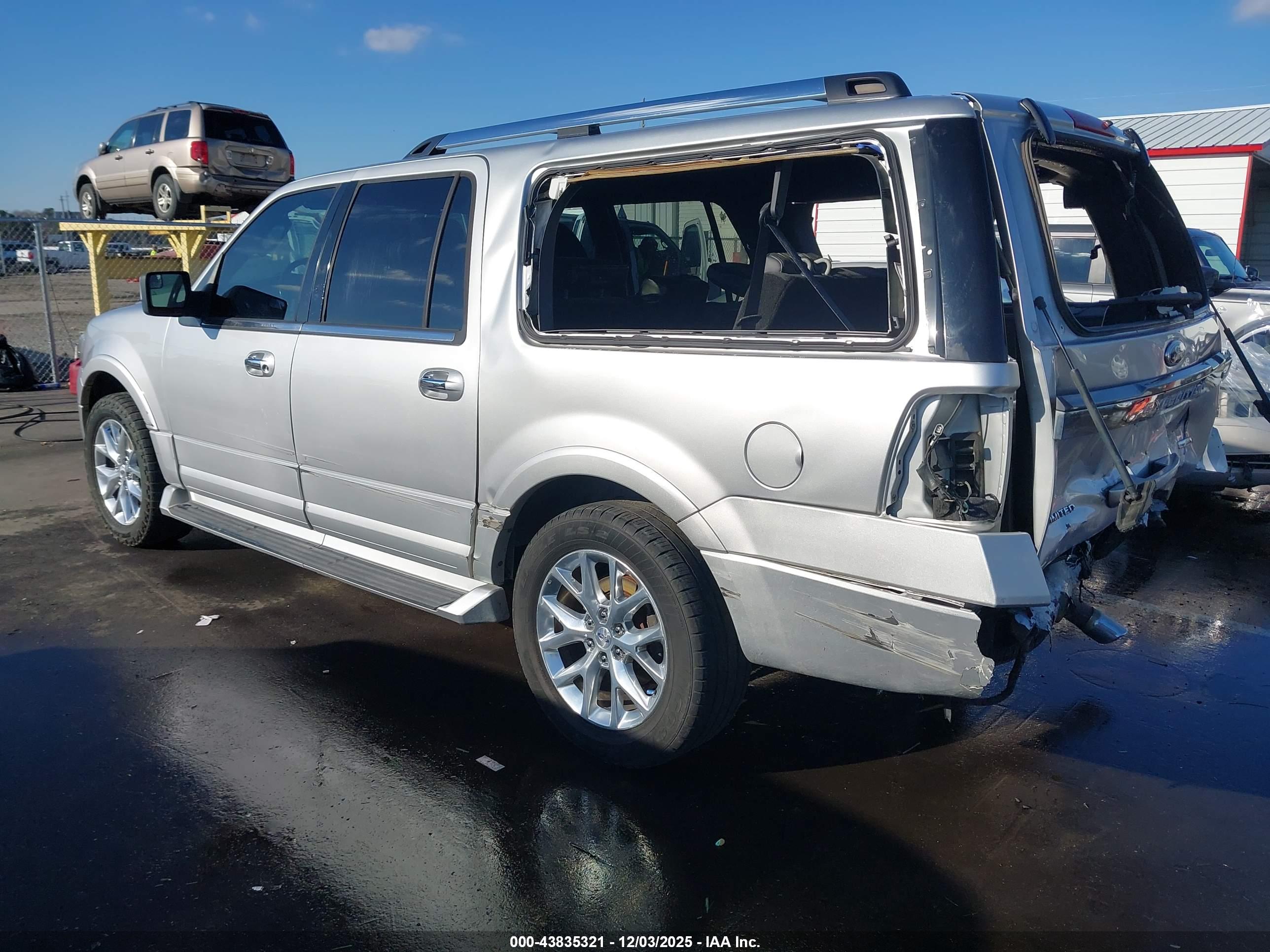 FORD EXPEDITION image 3