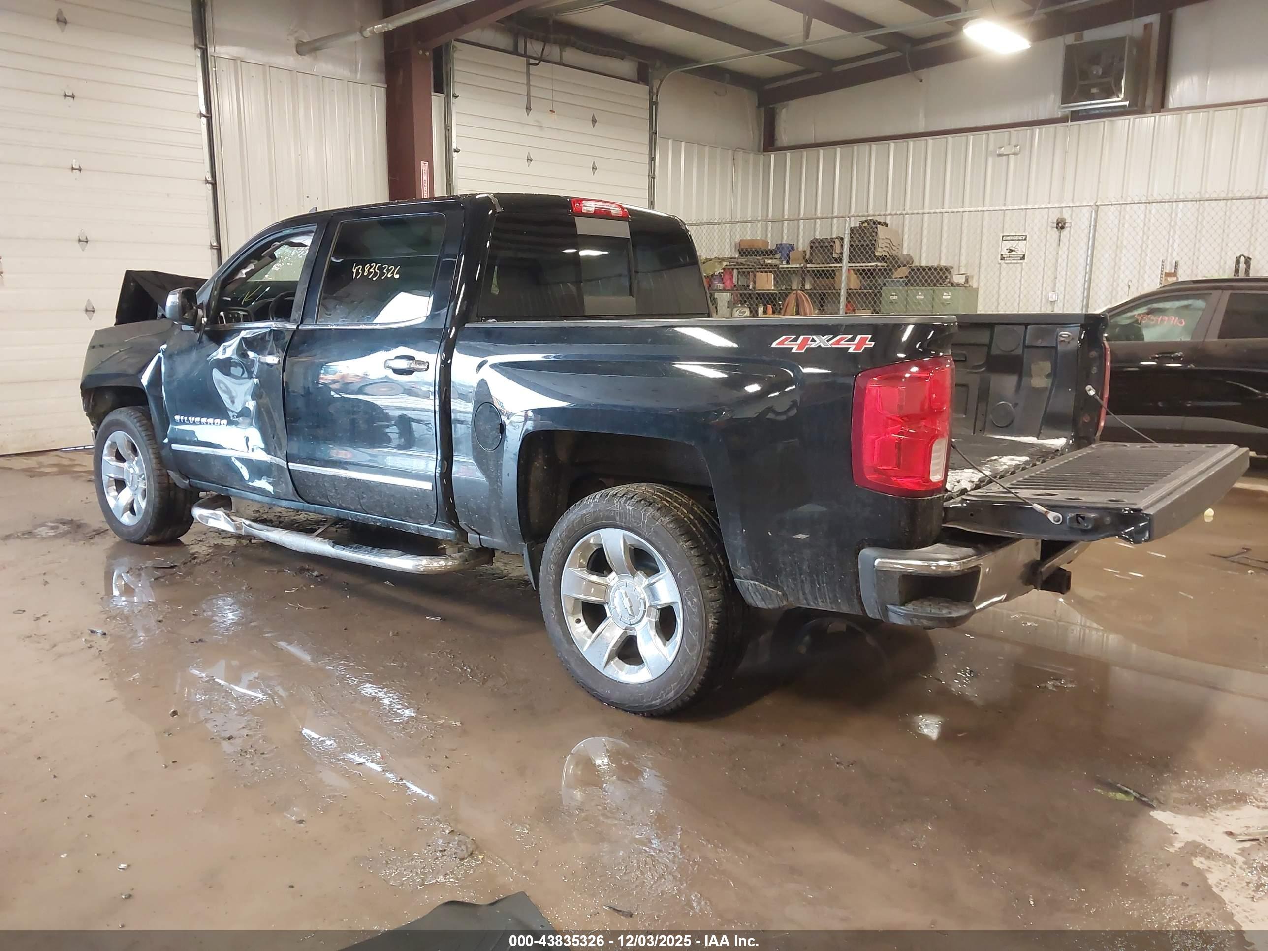 CHEVROLET SILVERADO image 3
