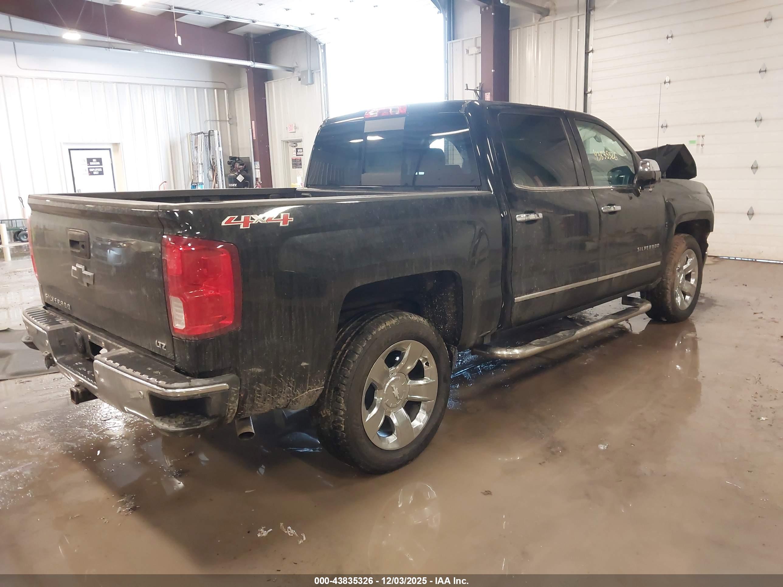 CHEVROLET SILVERADO image 4