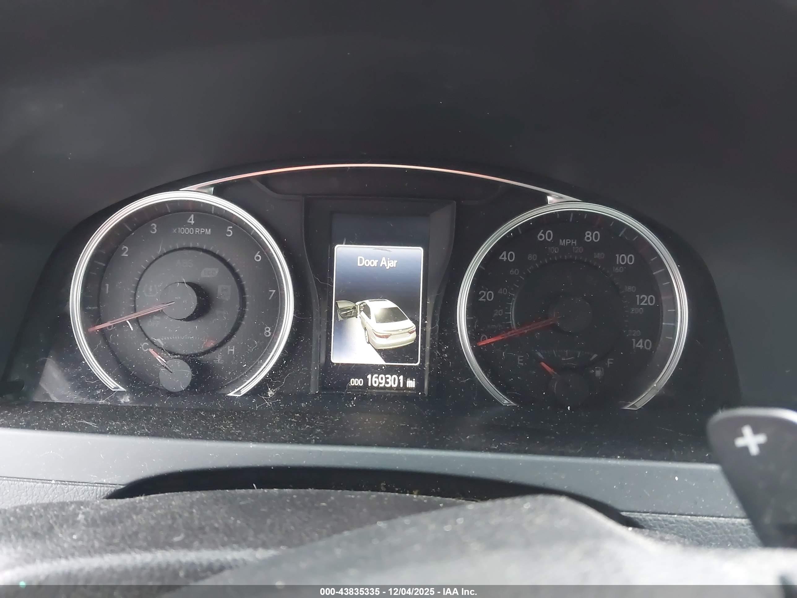 TOYOTA CAMRY image 7