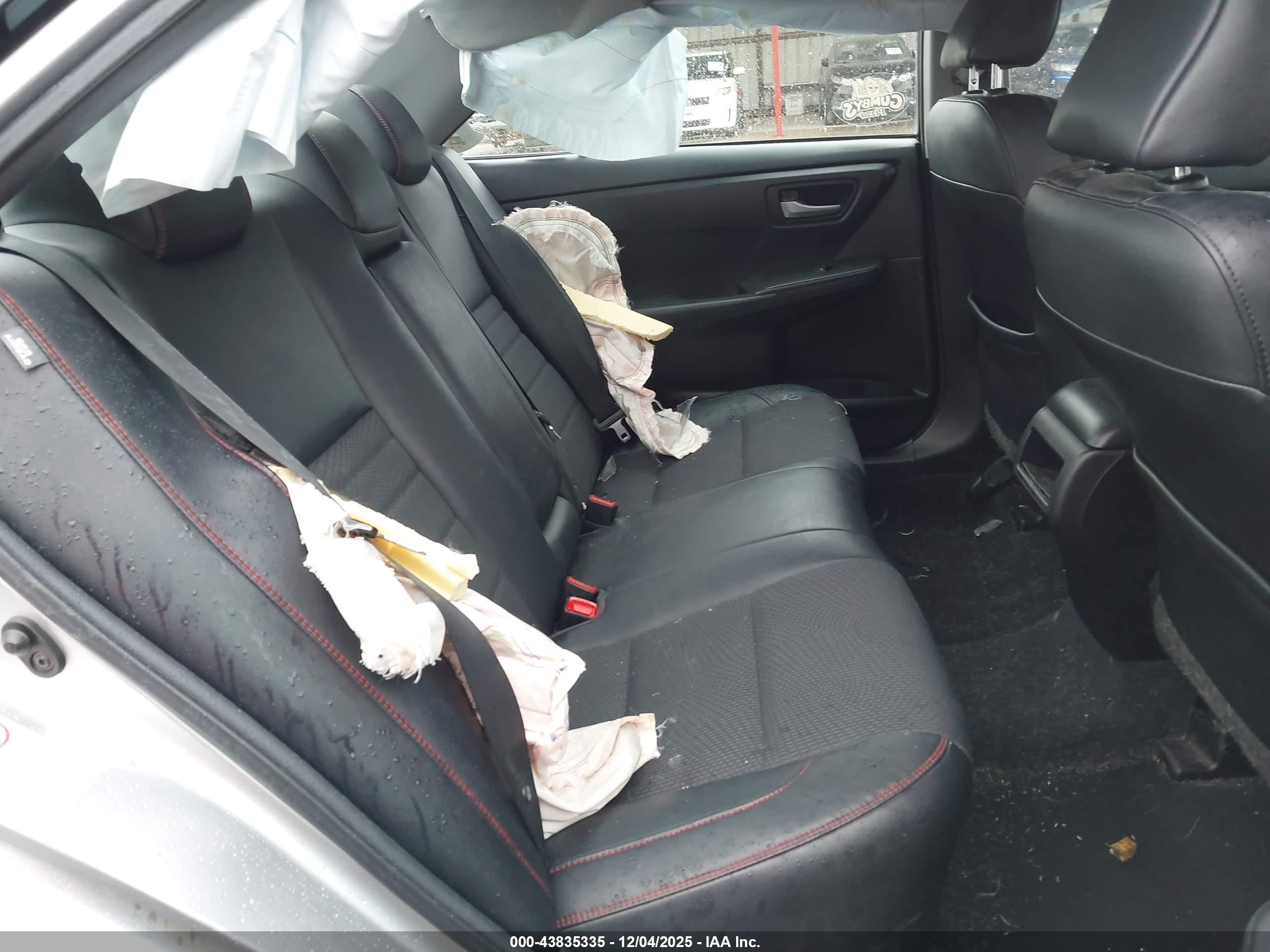 TOYOTA CAMRY image 8