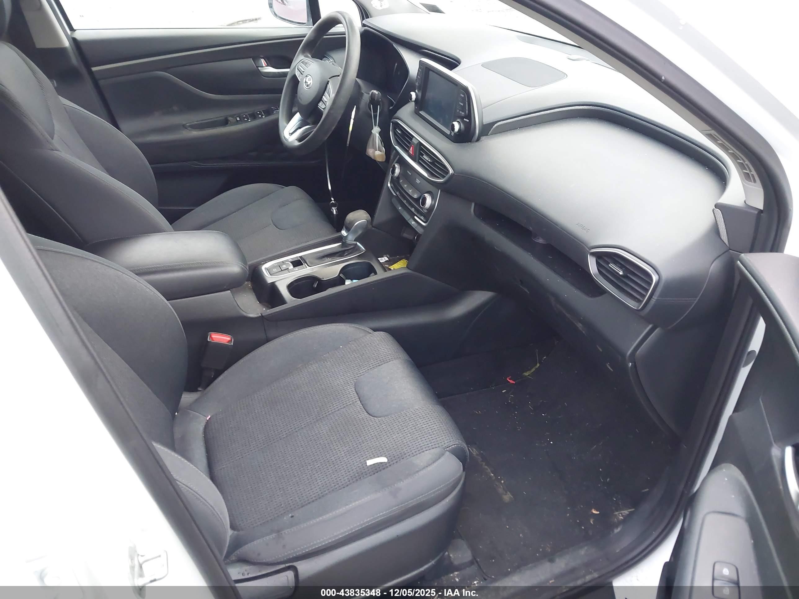 HYUNDAI SANTA image 5