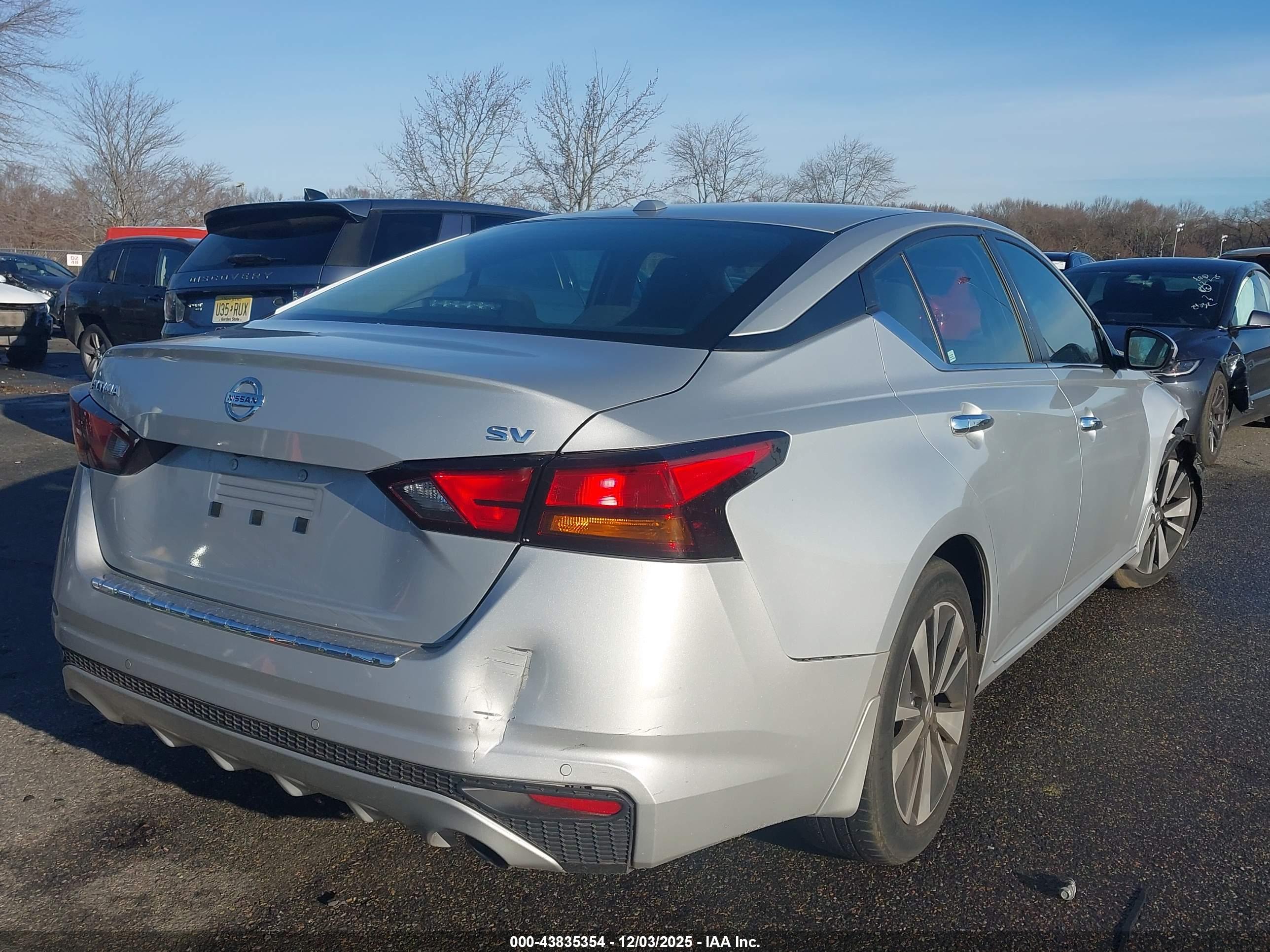 NISSAN ALTIMA image 4