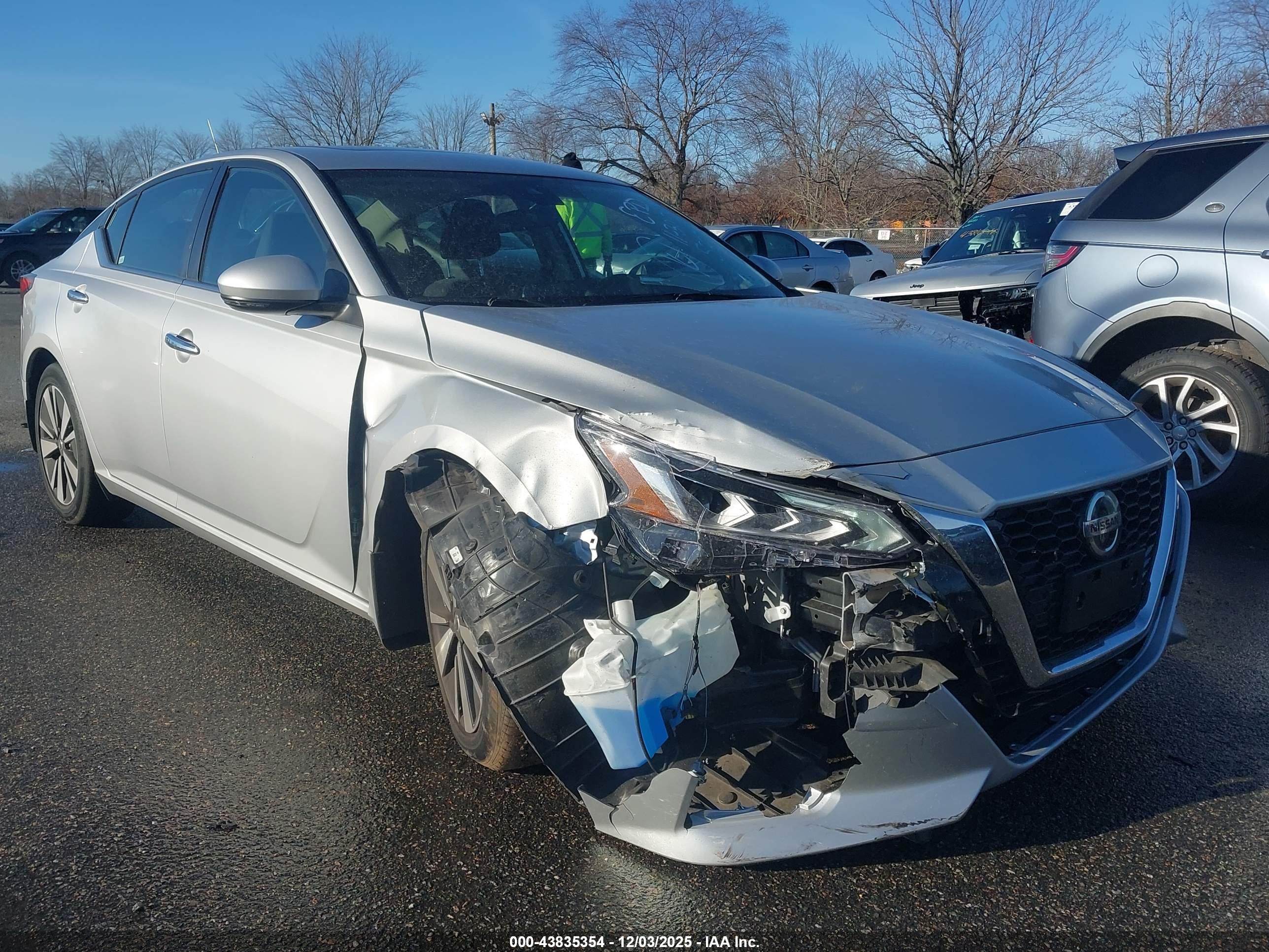 NISSAN ALTIMA image 6