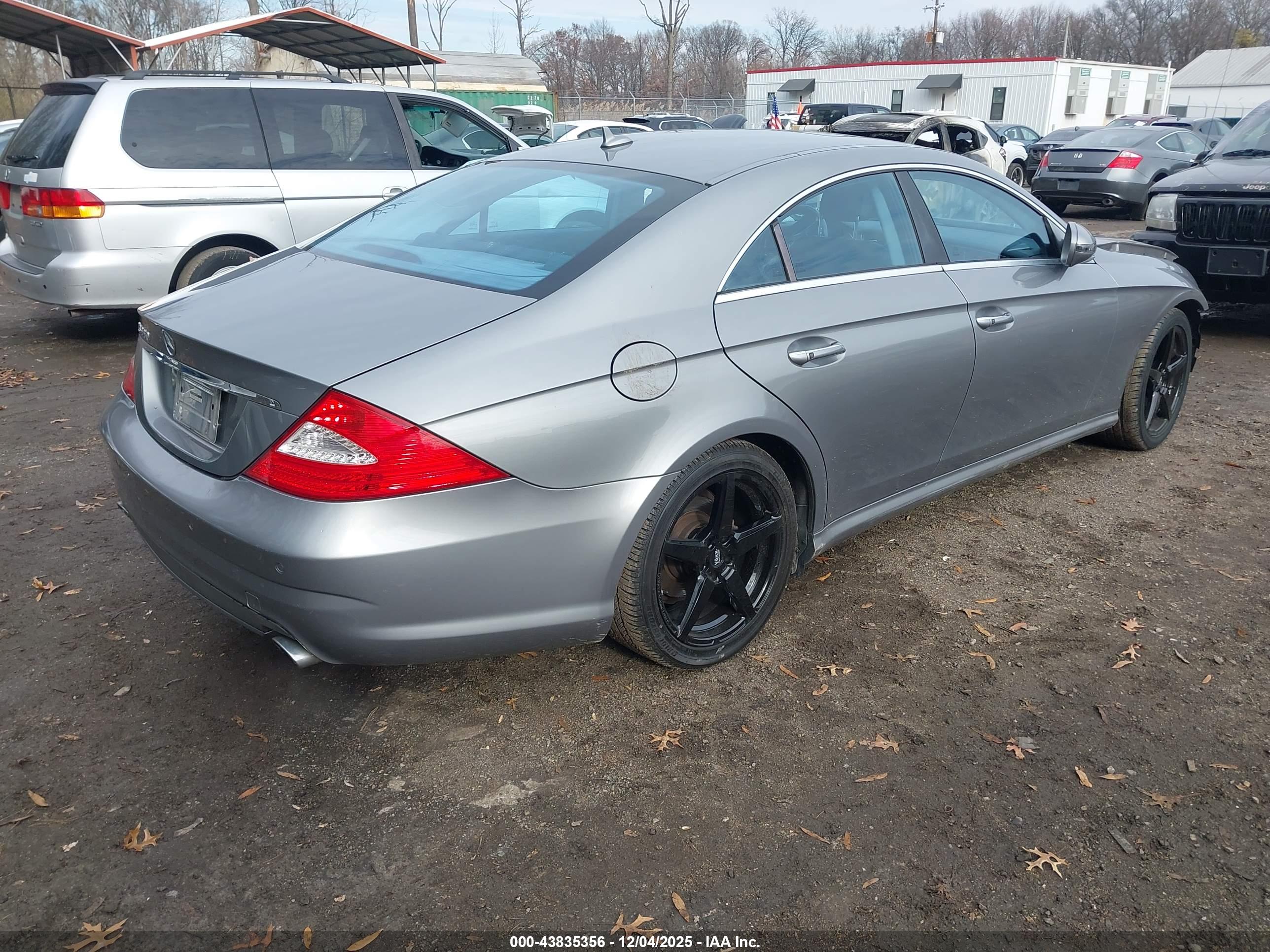 MERCEDES-BENZ CLS image 4