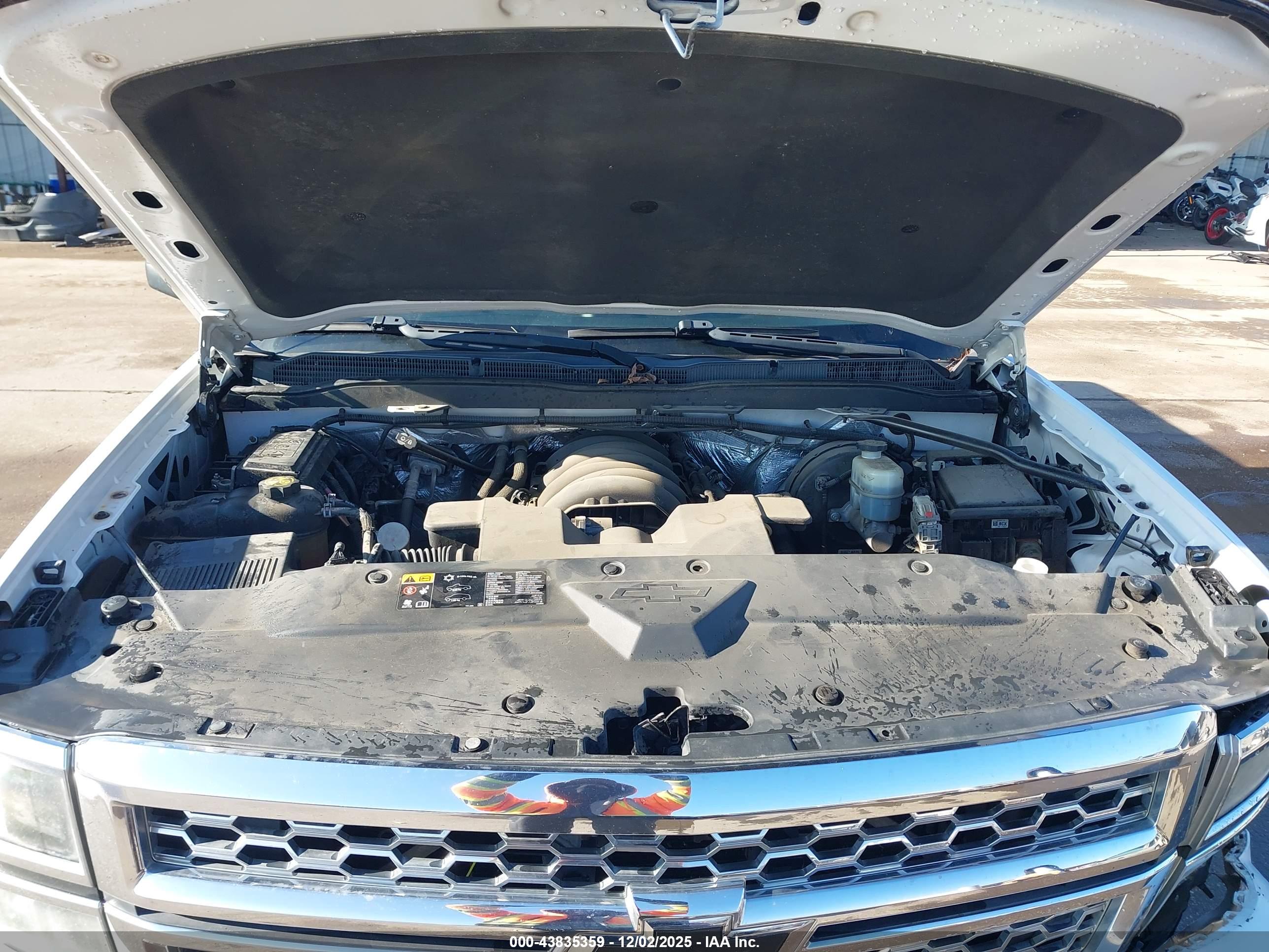 CHEVROLET SILVERADO image 10