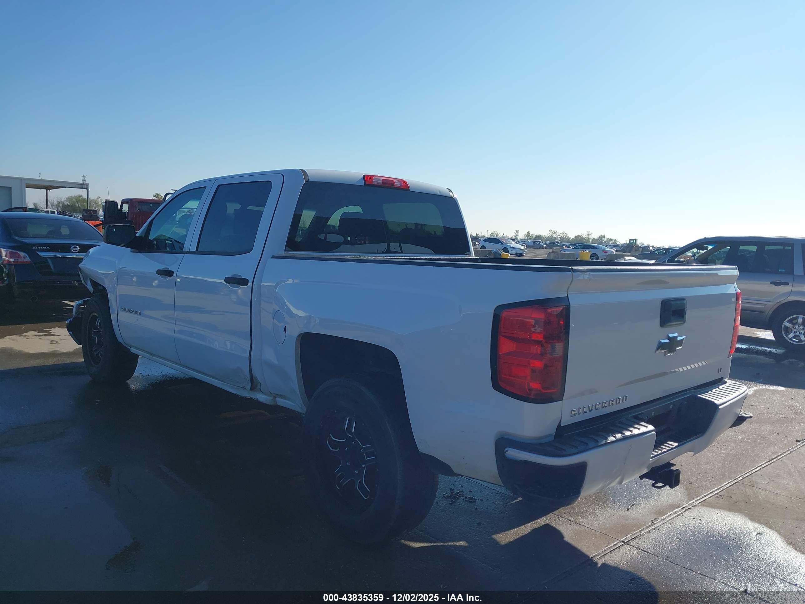 CHEVROLET SILVERADO image 3