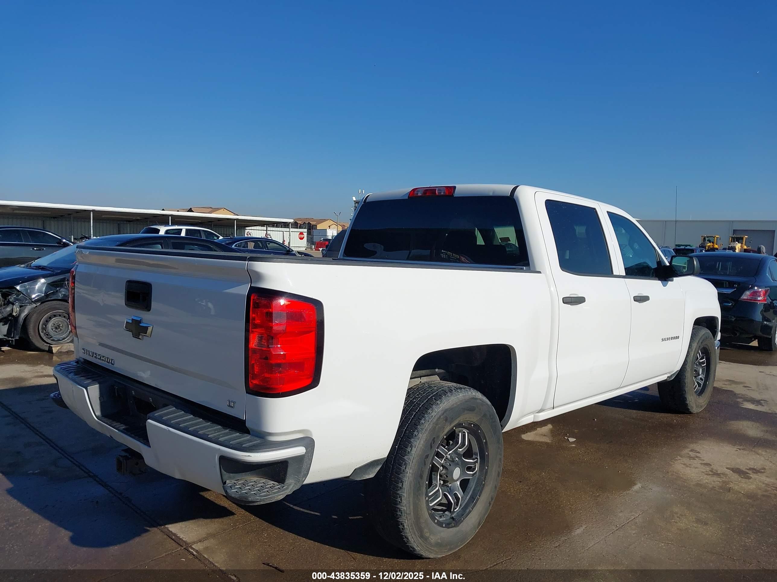 CHEVROLET SILVERADO image 4