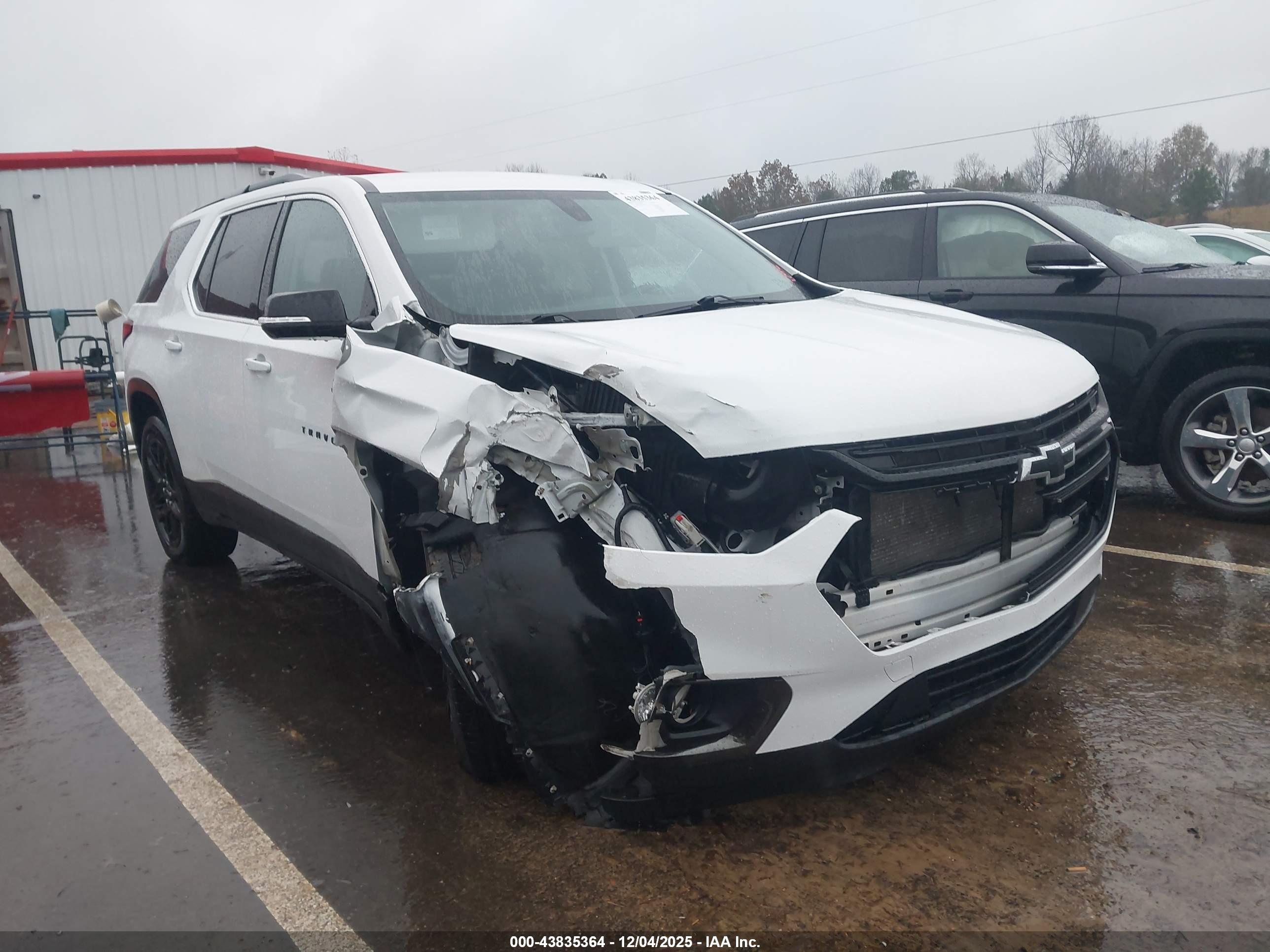CHEVROLET TRAVERSE image 6