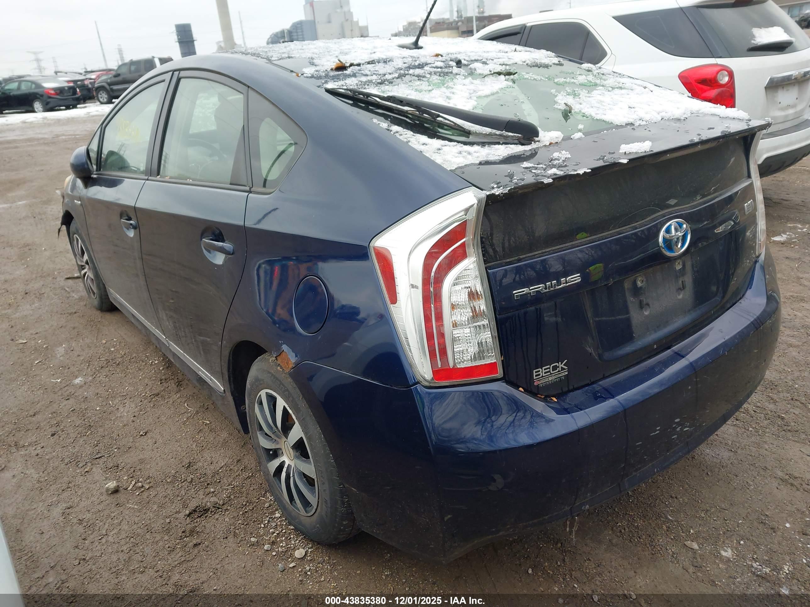TOYOTA PRIUS image 3