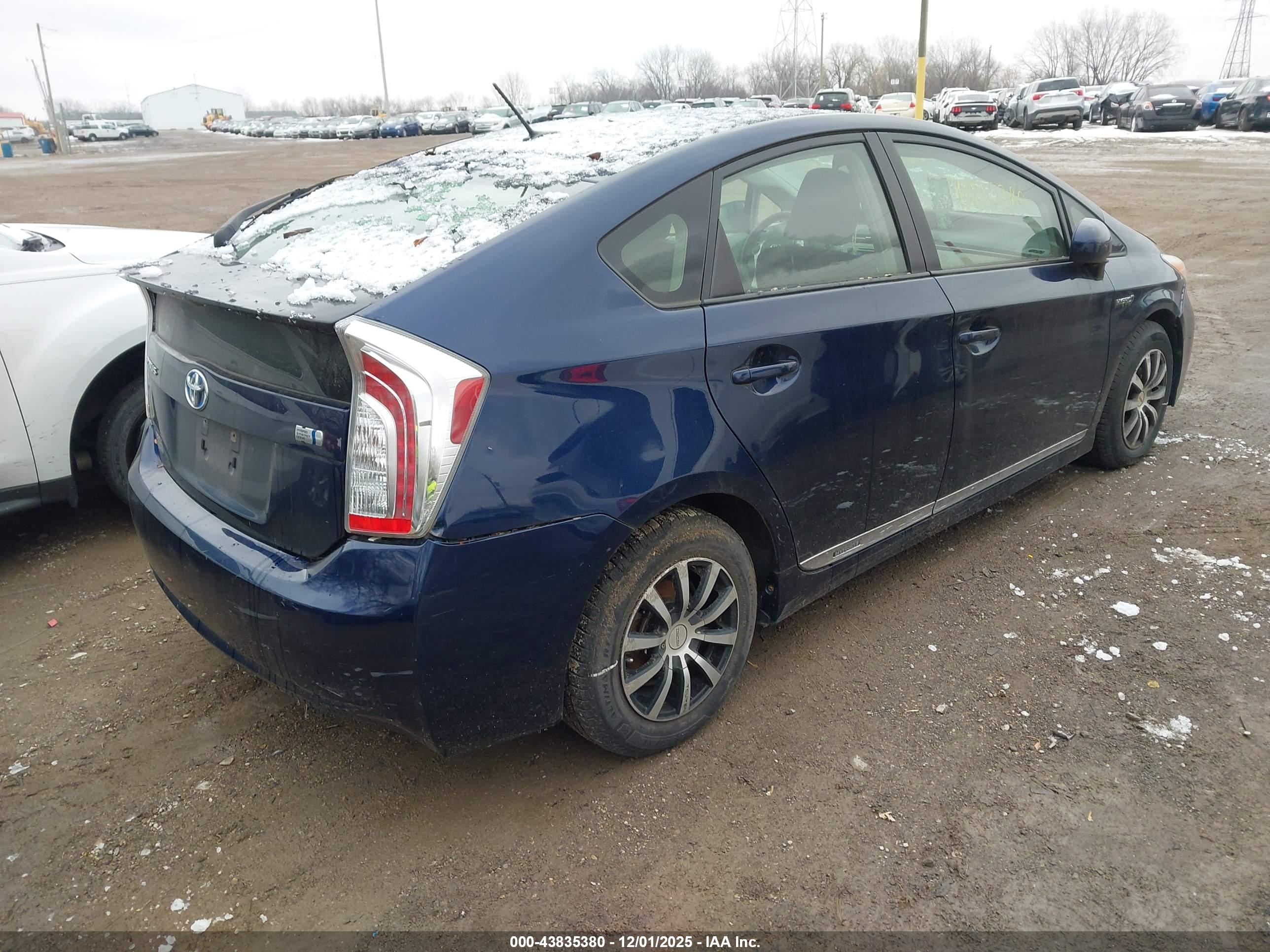 TOYOTA PRIUS image 4