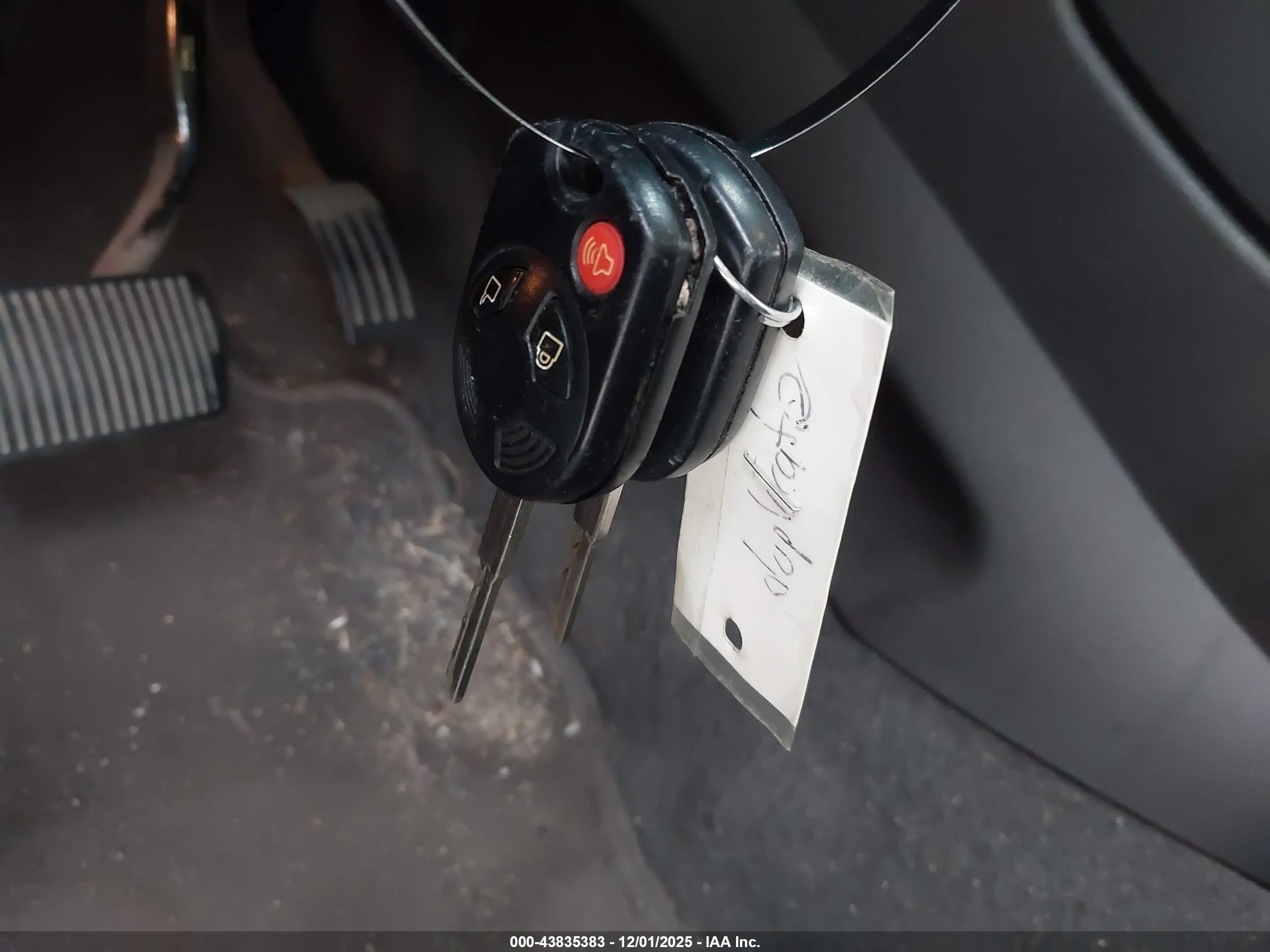 FORD ESCAPE image 11
