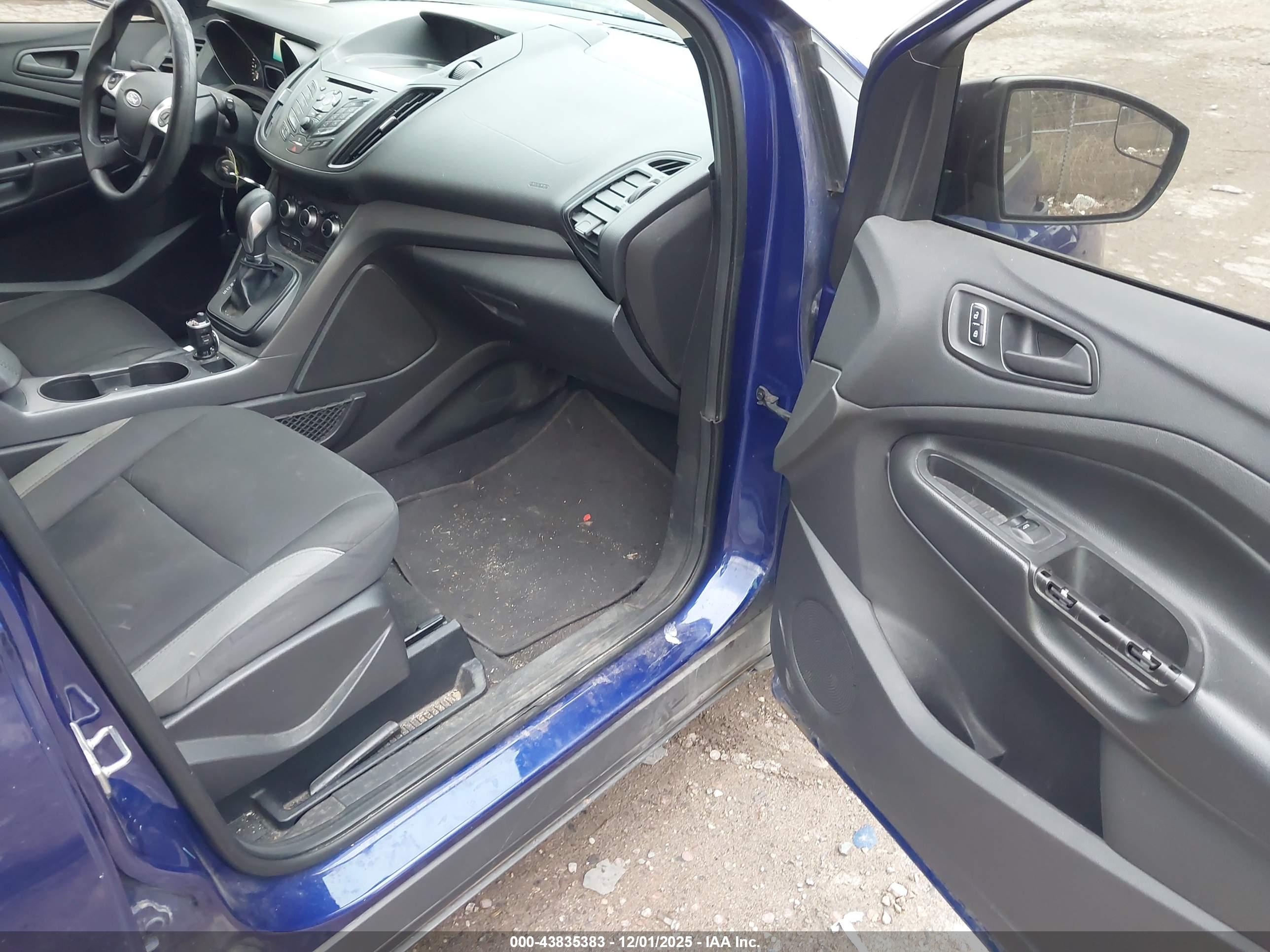 FORD ESCAPE image 5