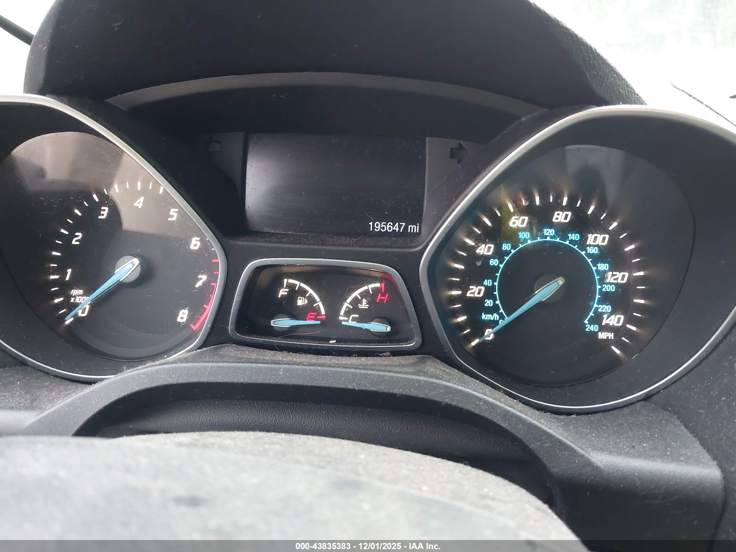 FORD ESCAPE image 7