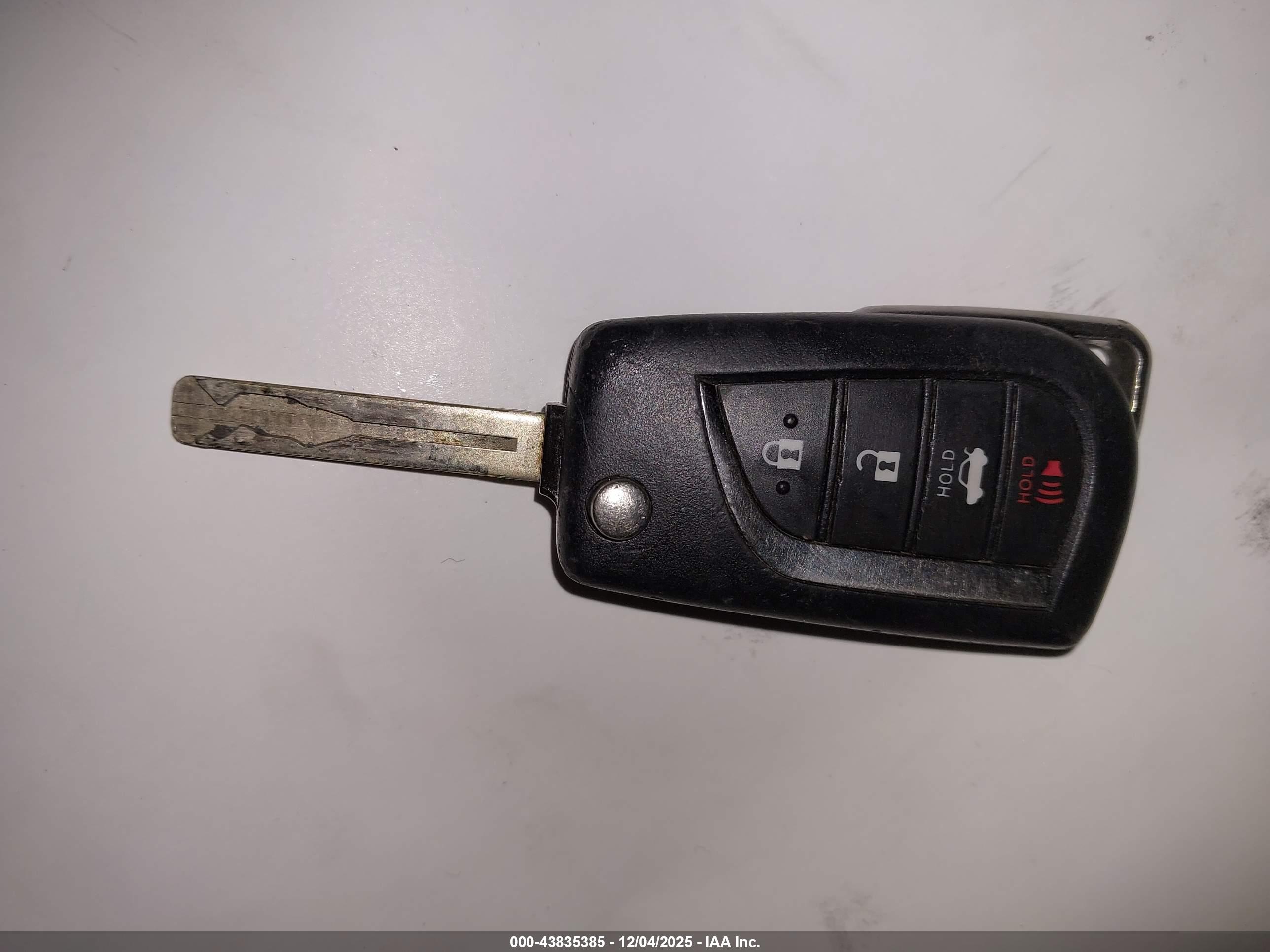 TOYOTA COROLLA image 11