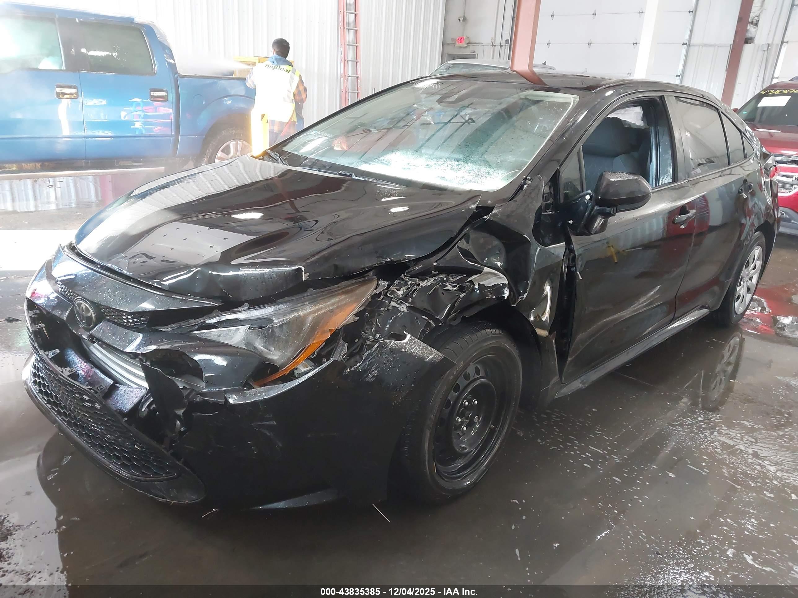 TOYOTA COROLLA image 2