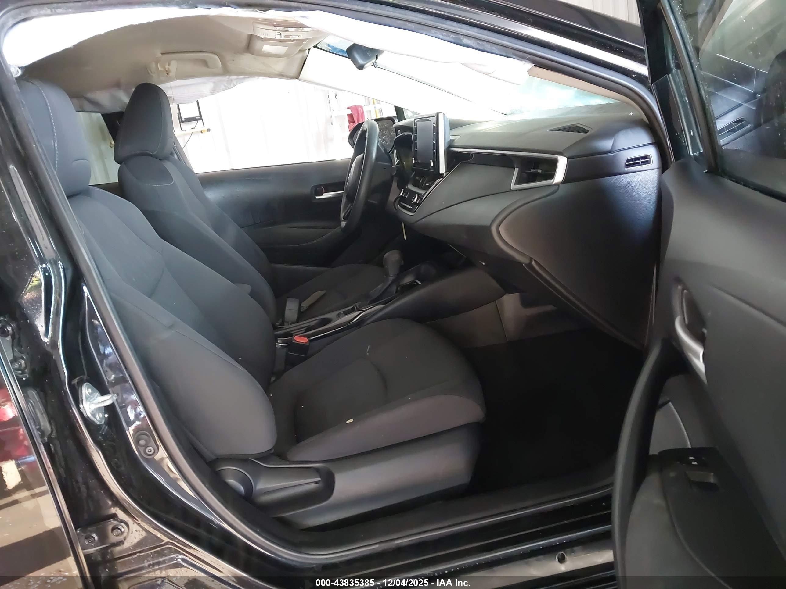 TOYOTA COROLLA image 5