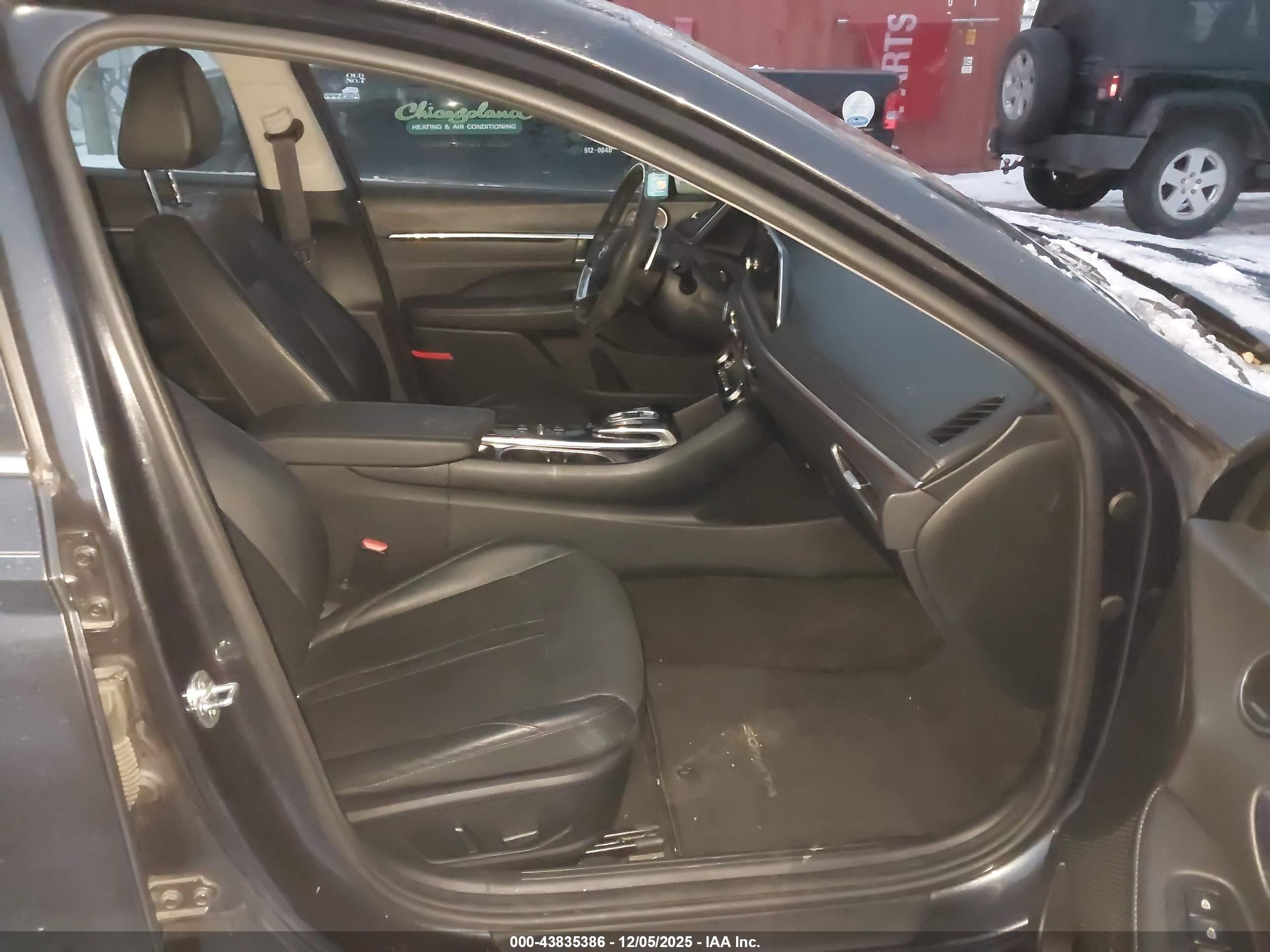 HYUNDAI SONATA image 5