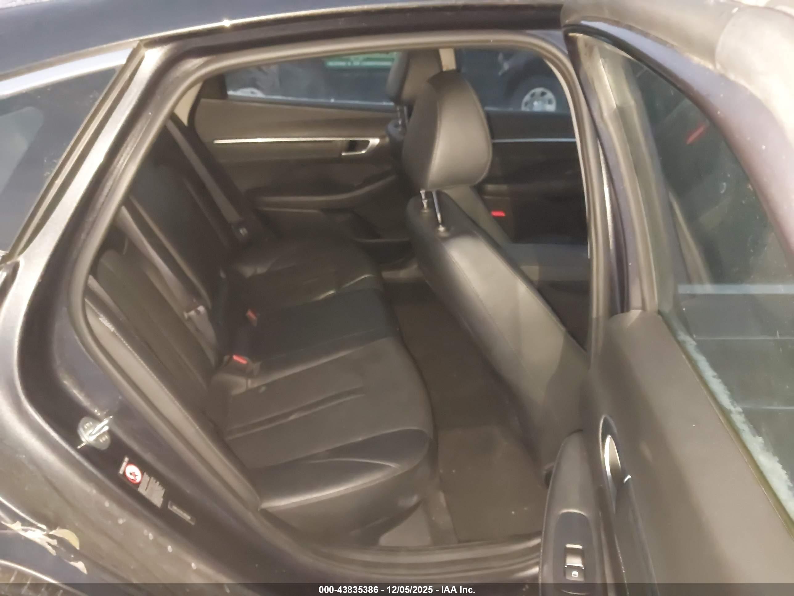 HYUNDAI SONATA image 8