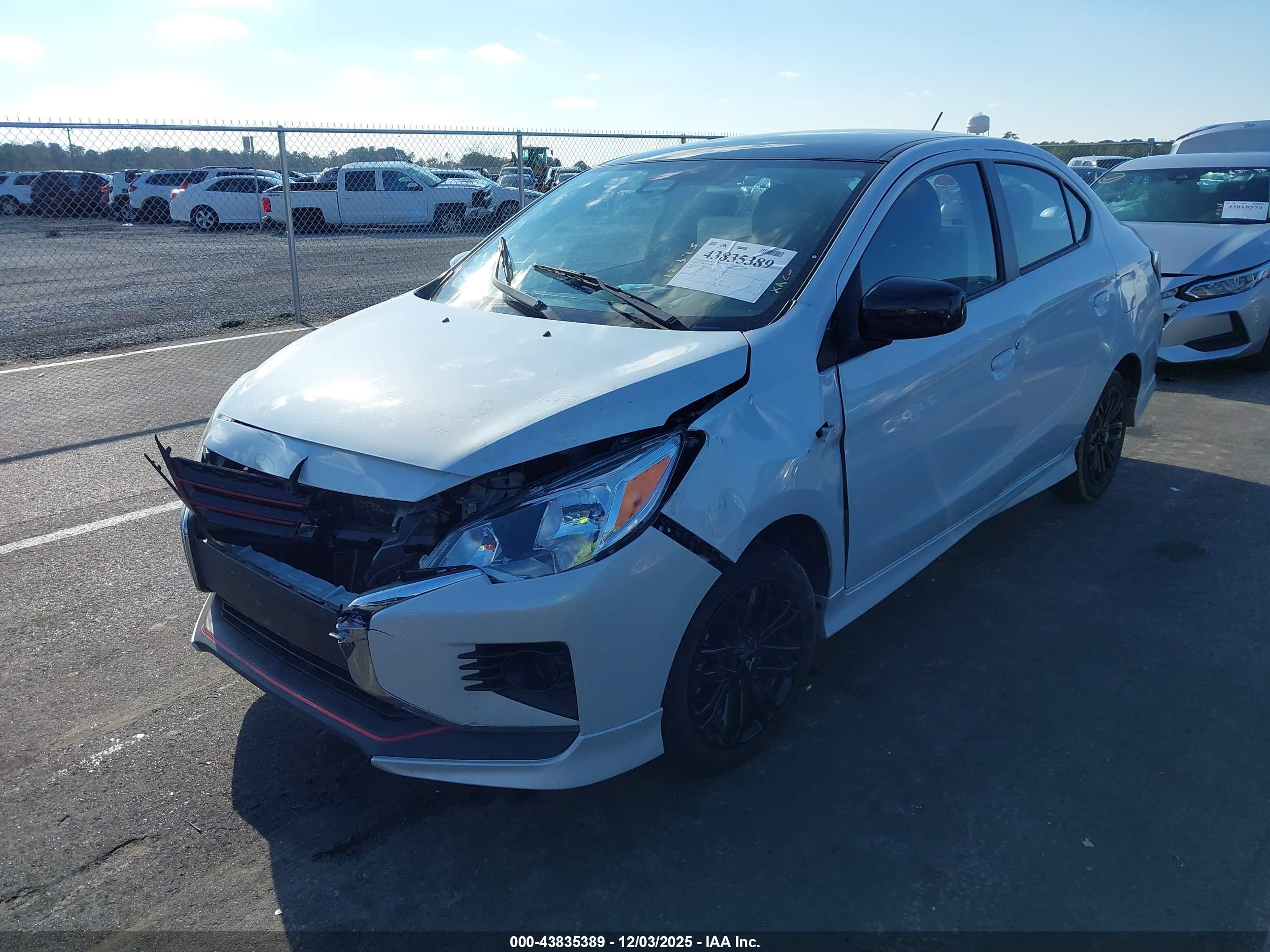 MITSUBISHI MIRAGE image 2