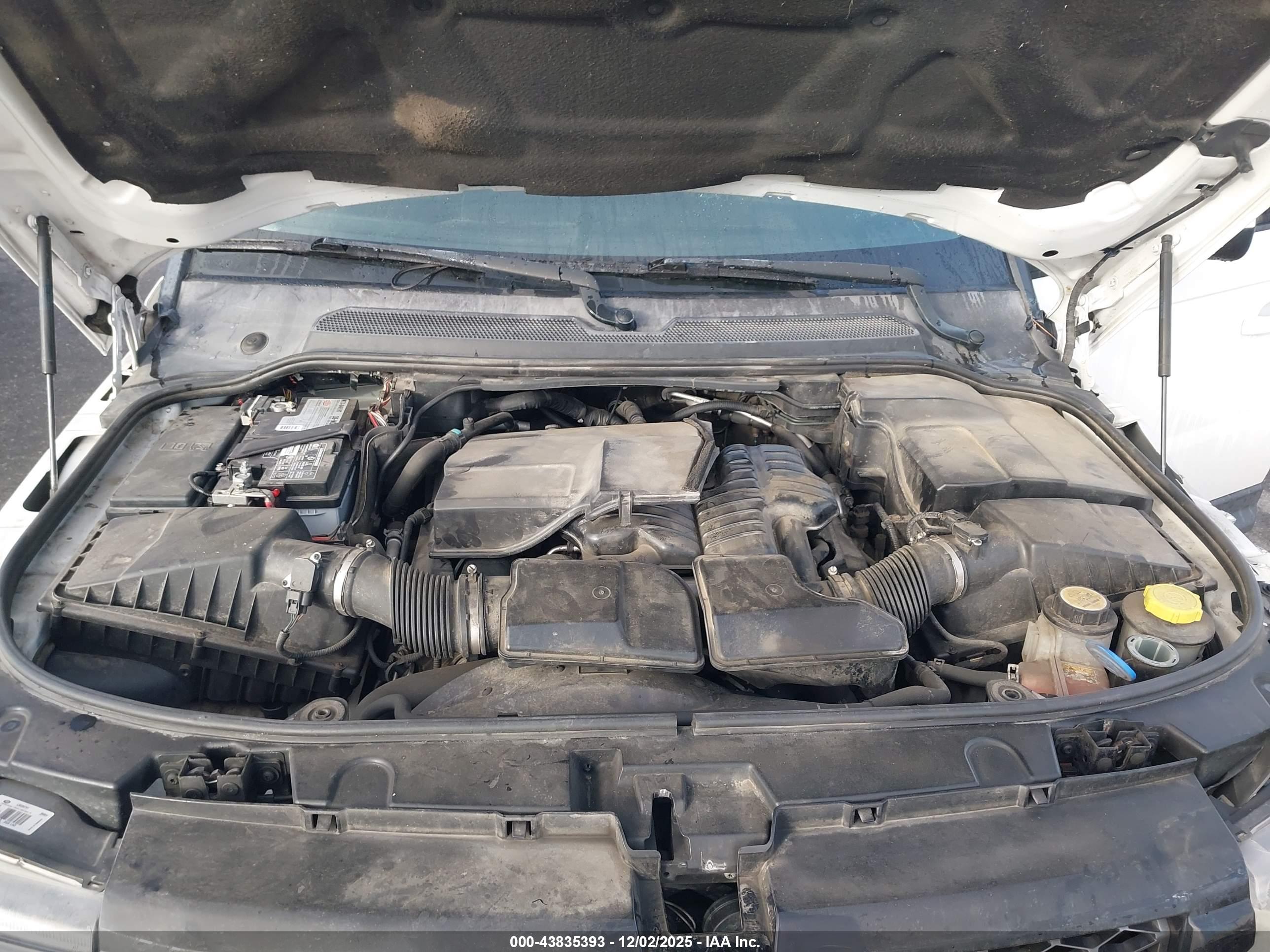 LAND ROVER image 10