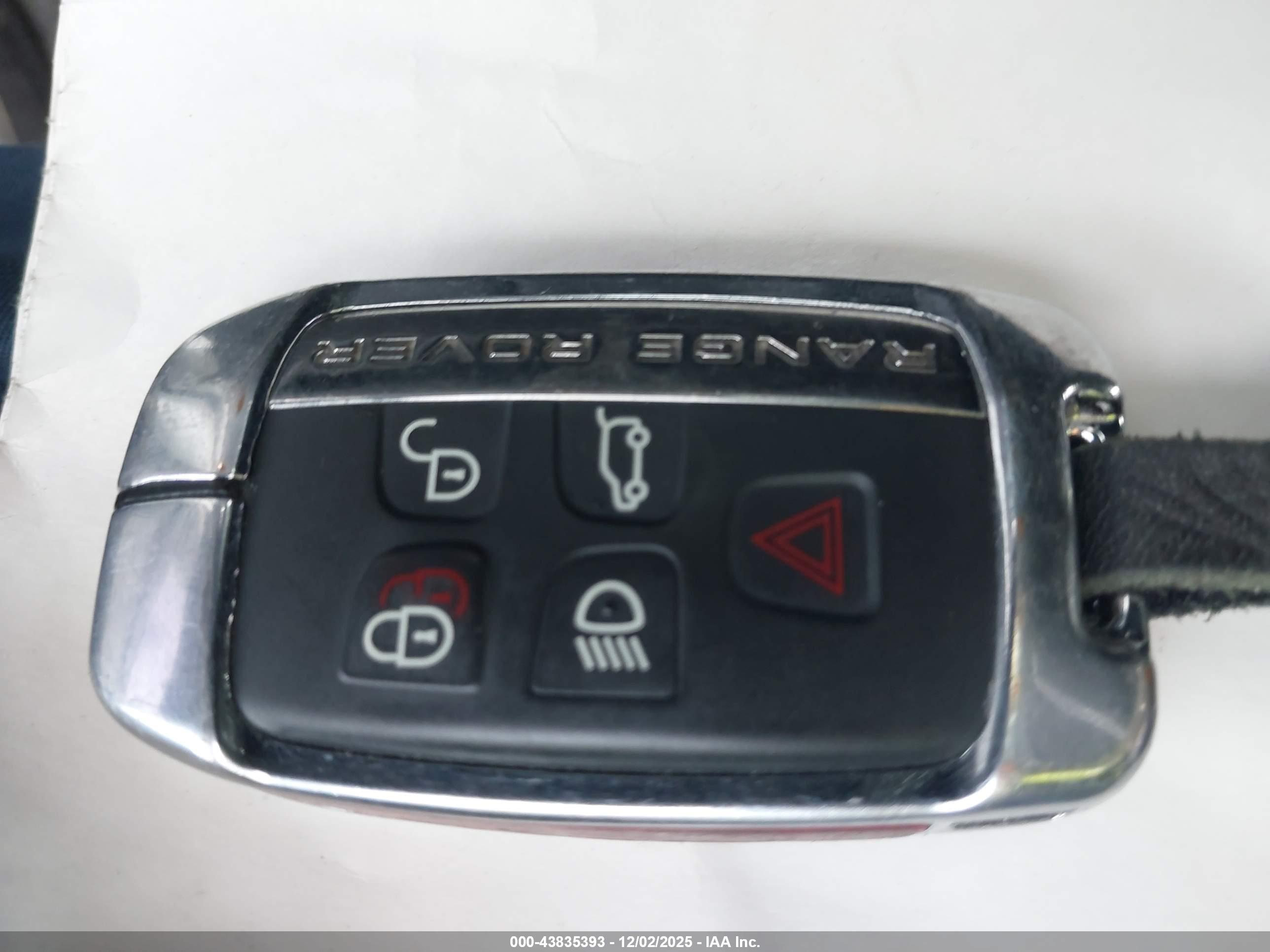 LAND ROVER image 11