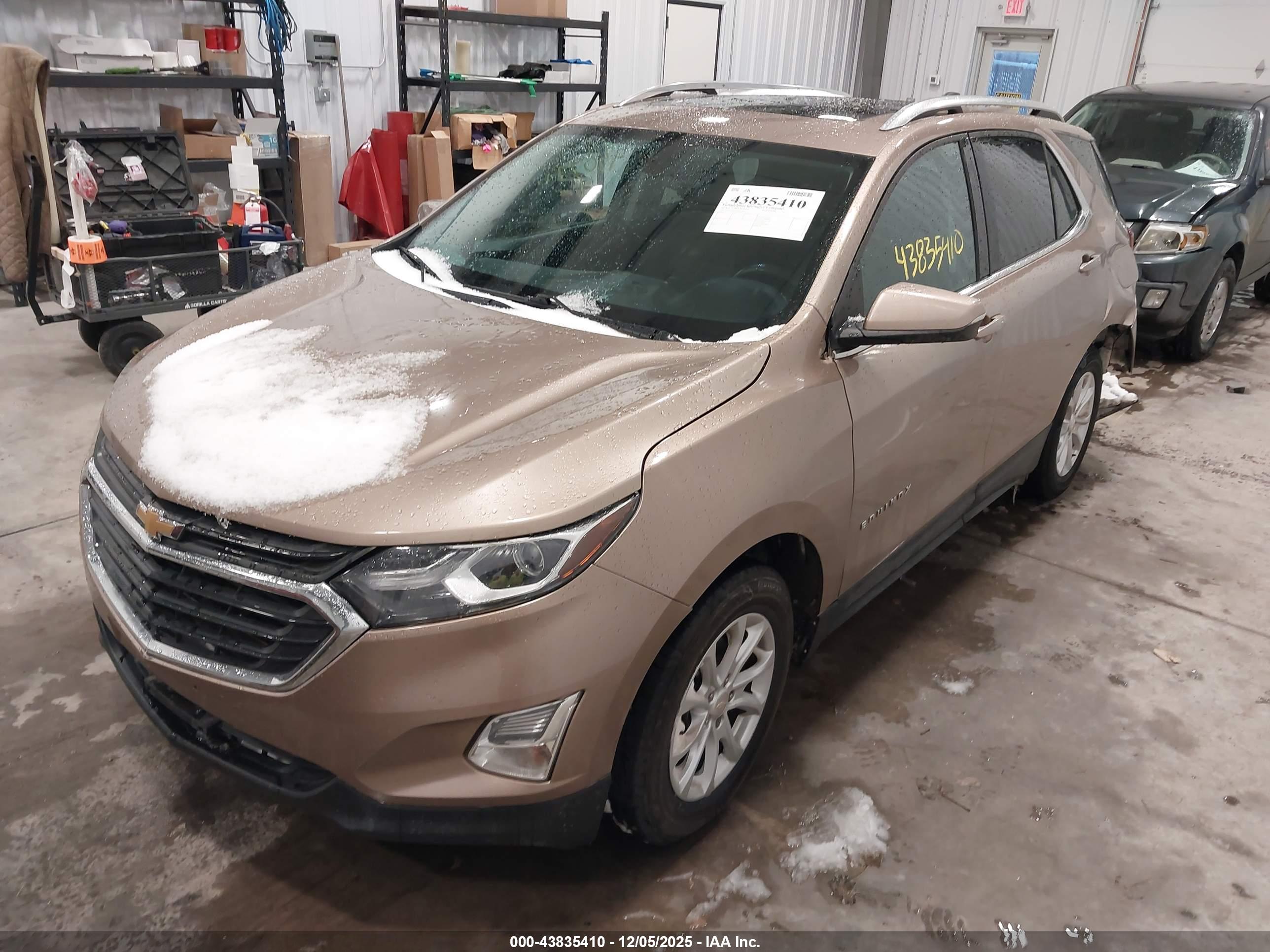CHEVROLET EQUINOX image 2