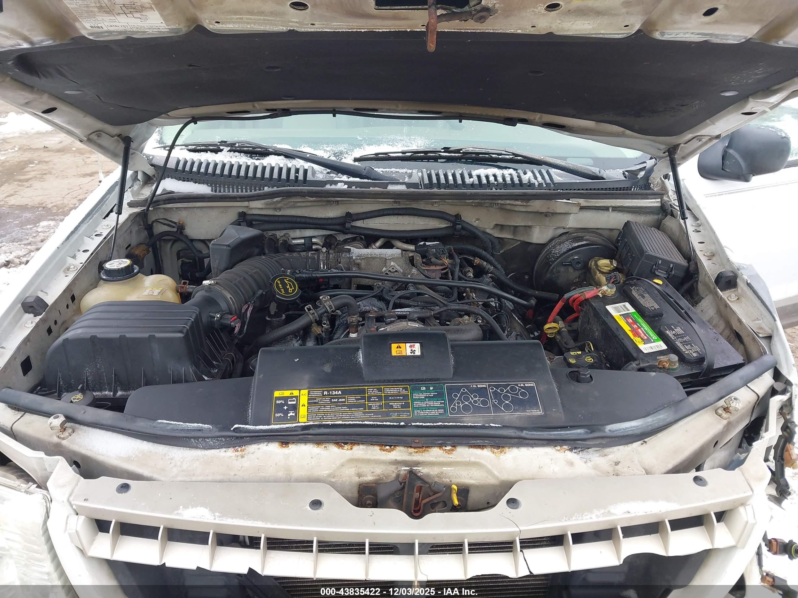 FORD EXPLORER image 10
