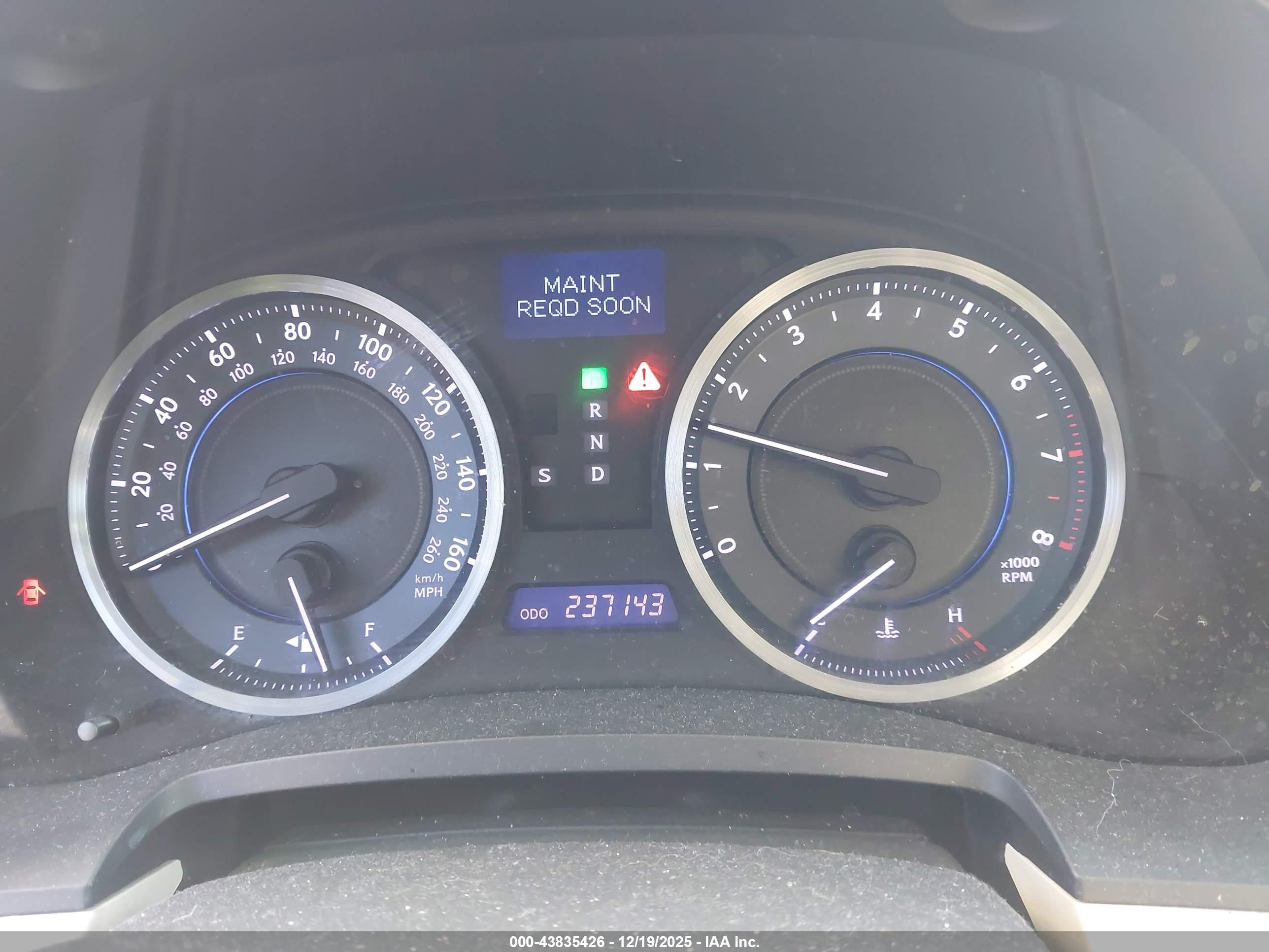 LEXUS IS image 7