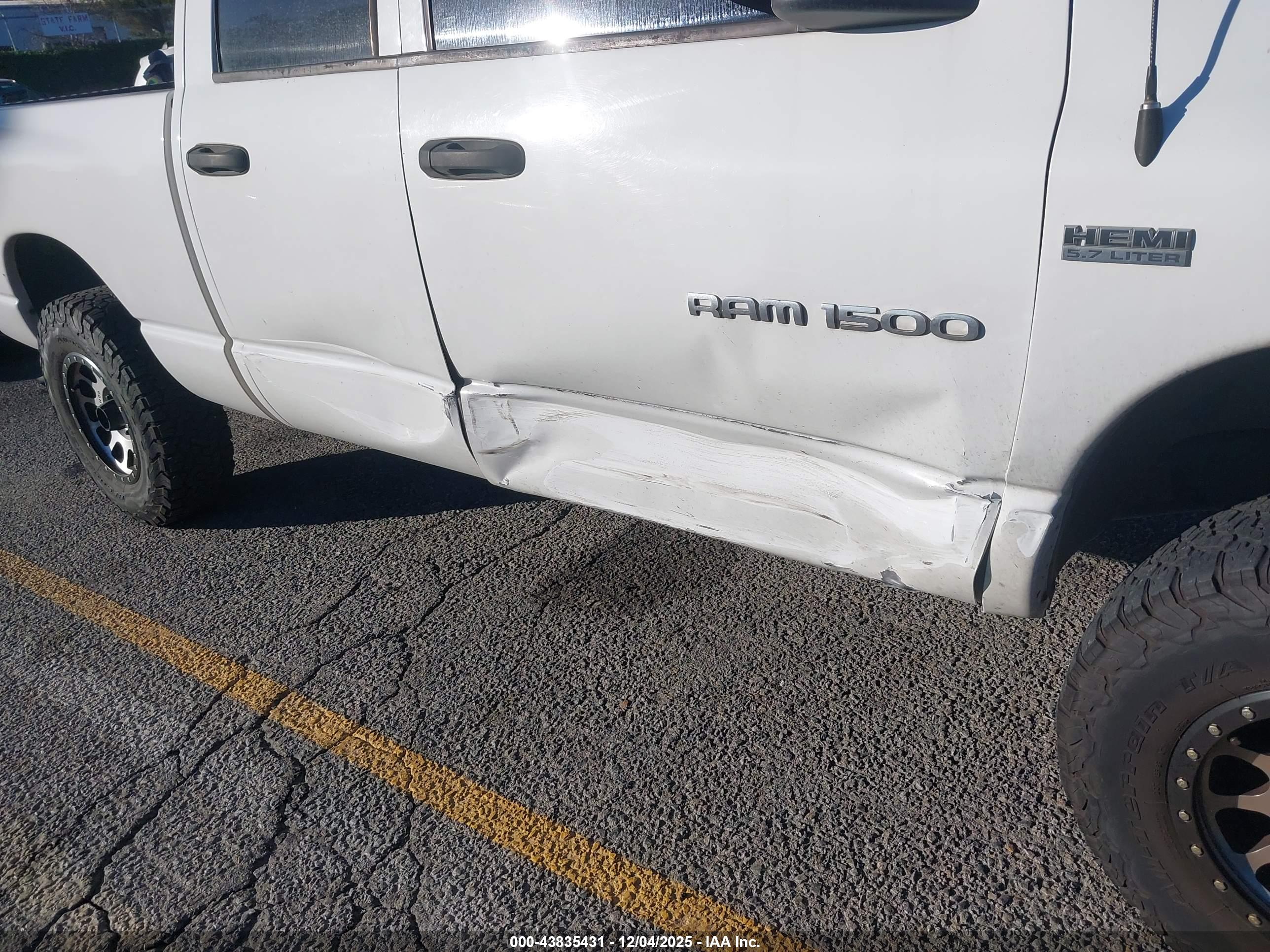 DODGE RAM image 6