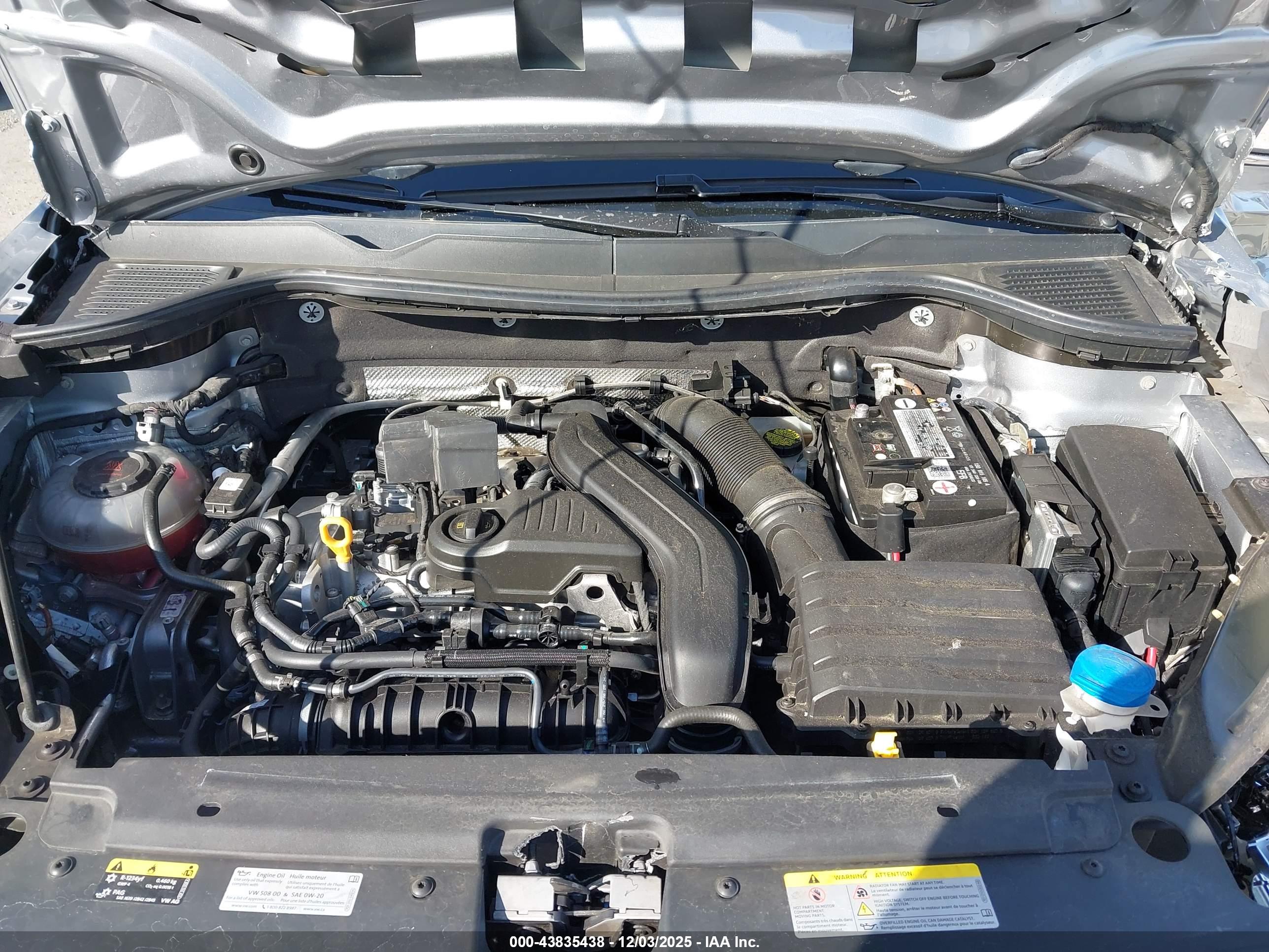 VOLKSWAGEN TAOS image 10
