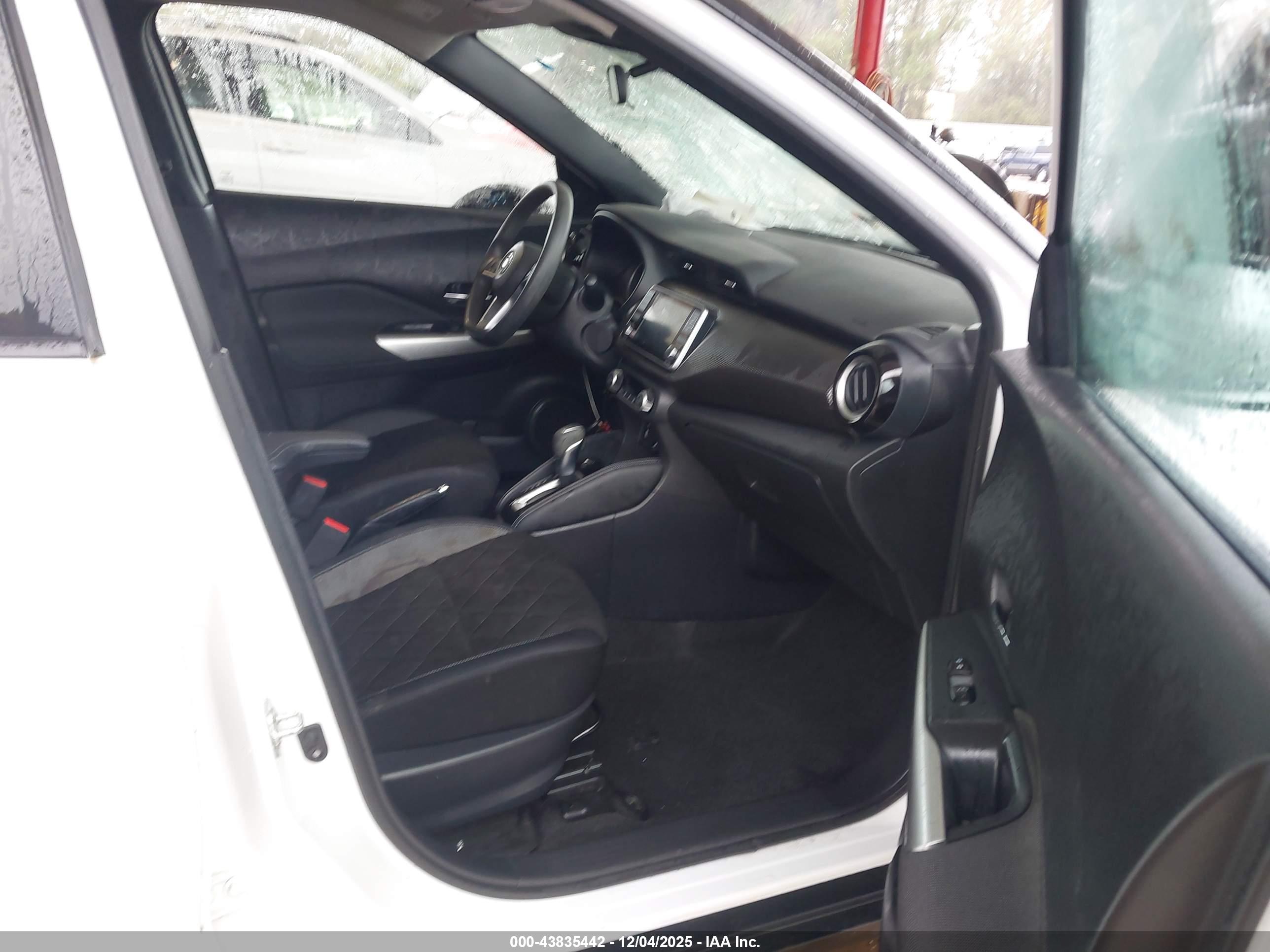 NISSAN KICKS image 5