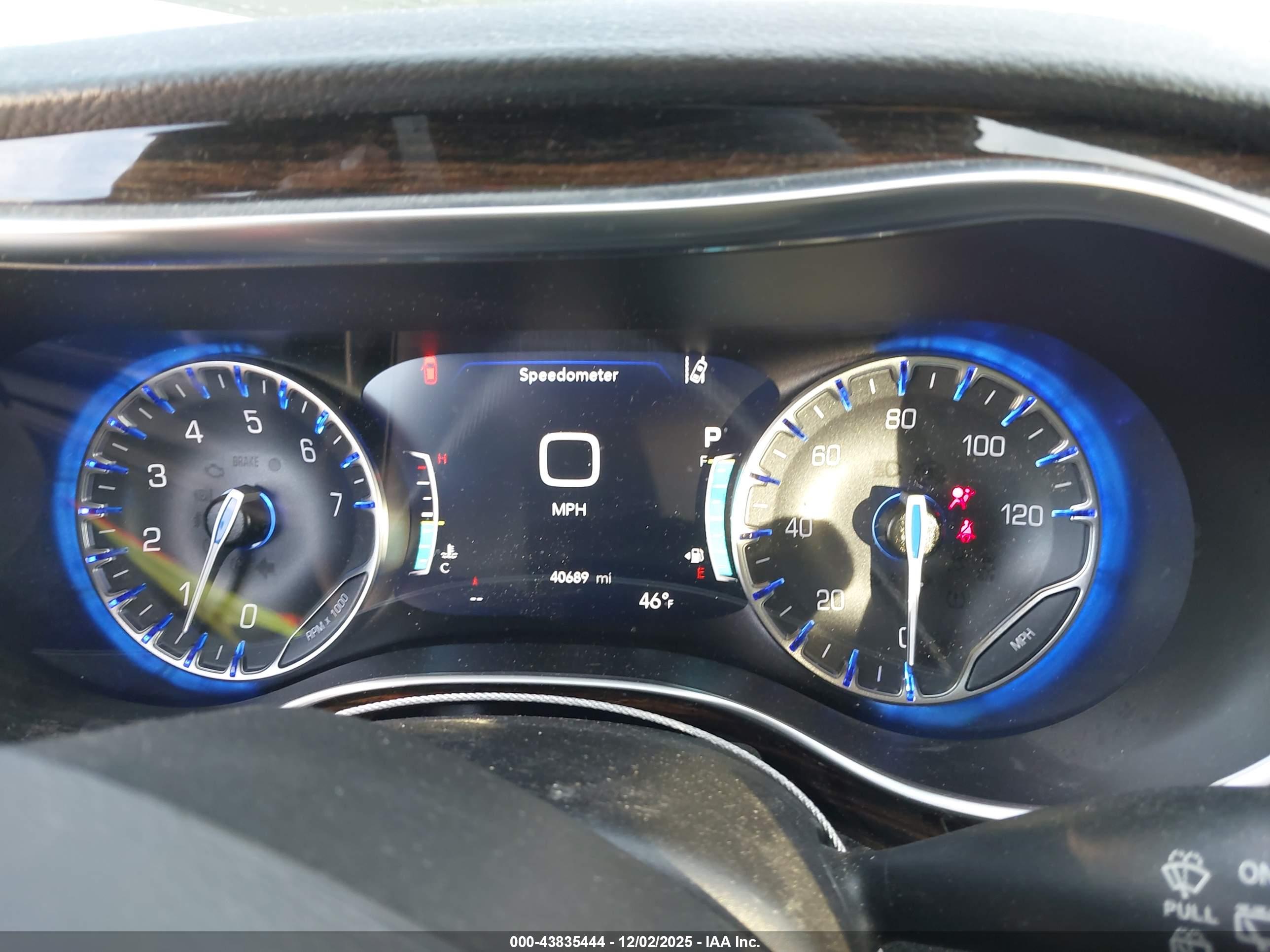 CHRYSLER PACIFICA image 7