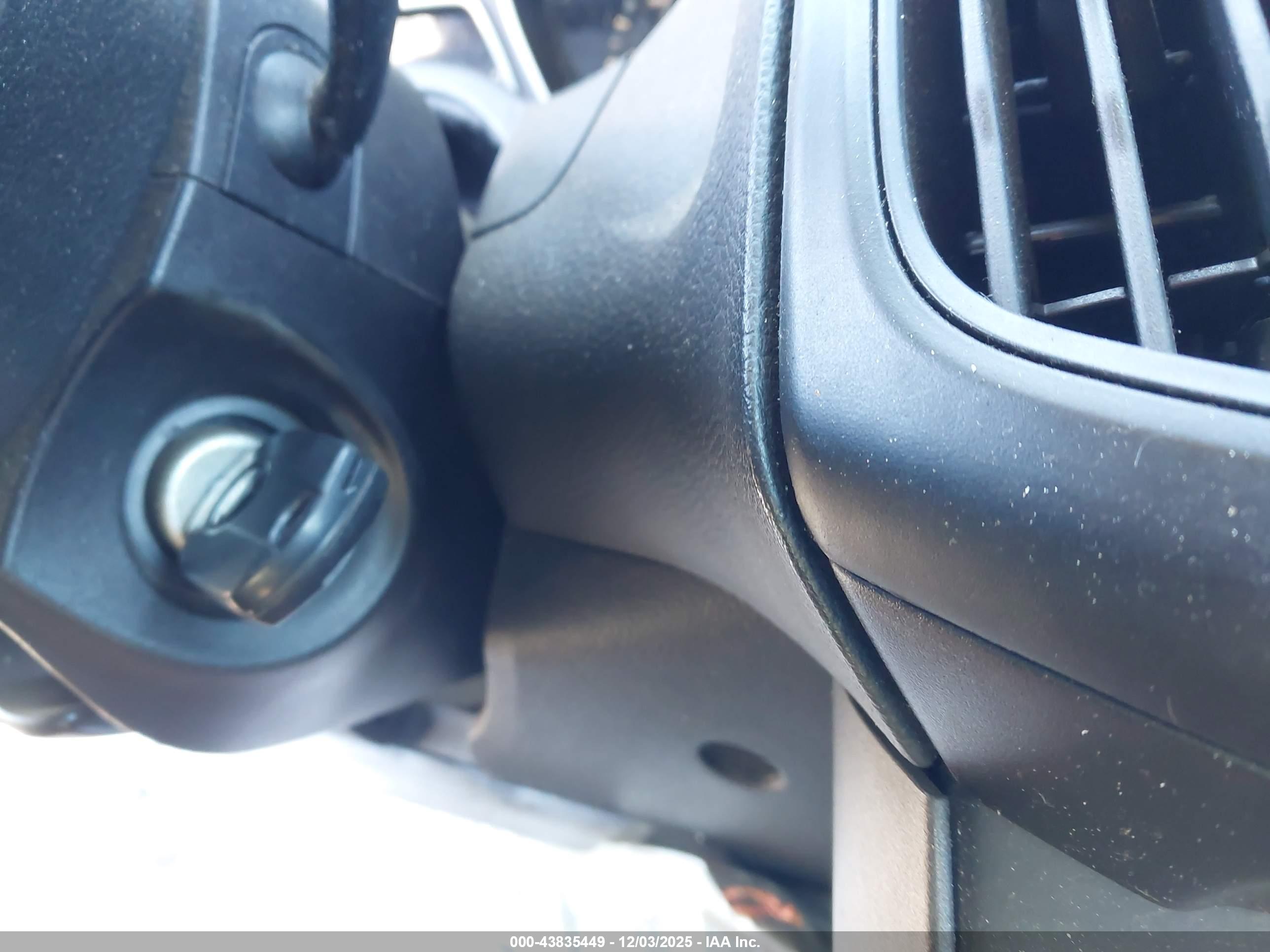 FORD FOCUS image 11