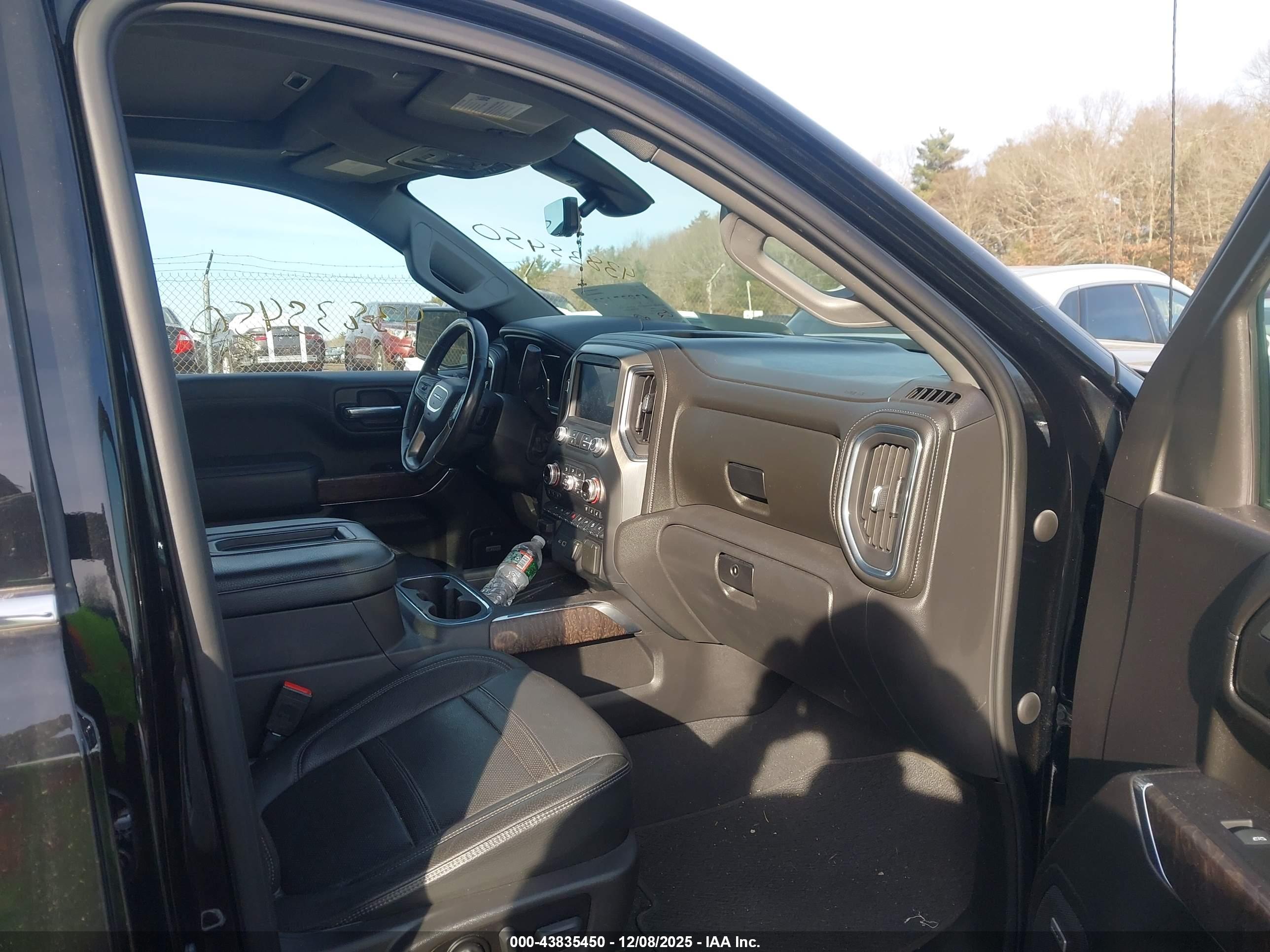 GMC SIERRA image 5