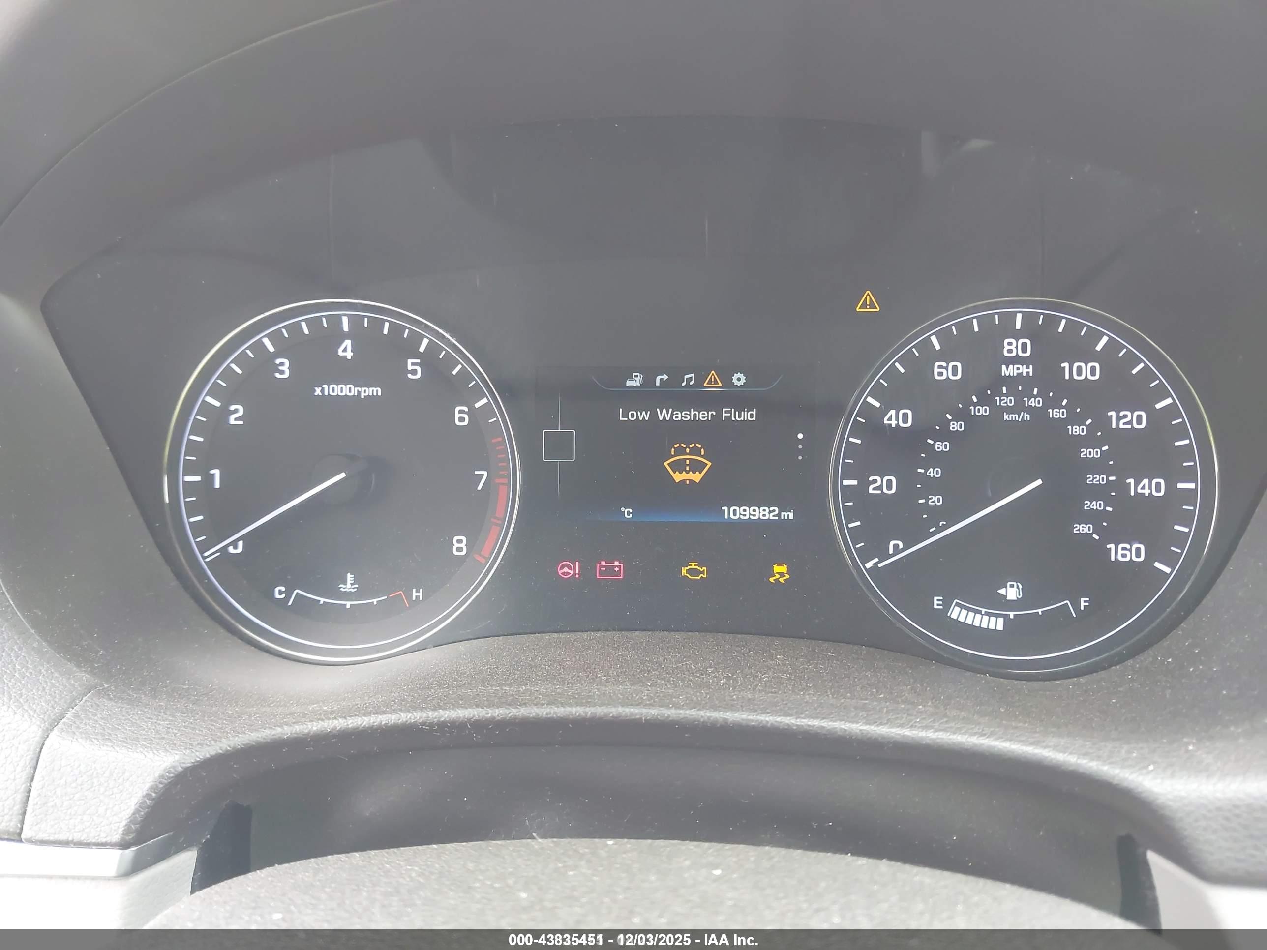 HYUNDAI GENESIS image 7