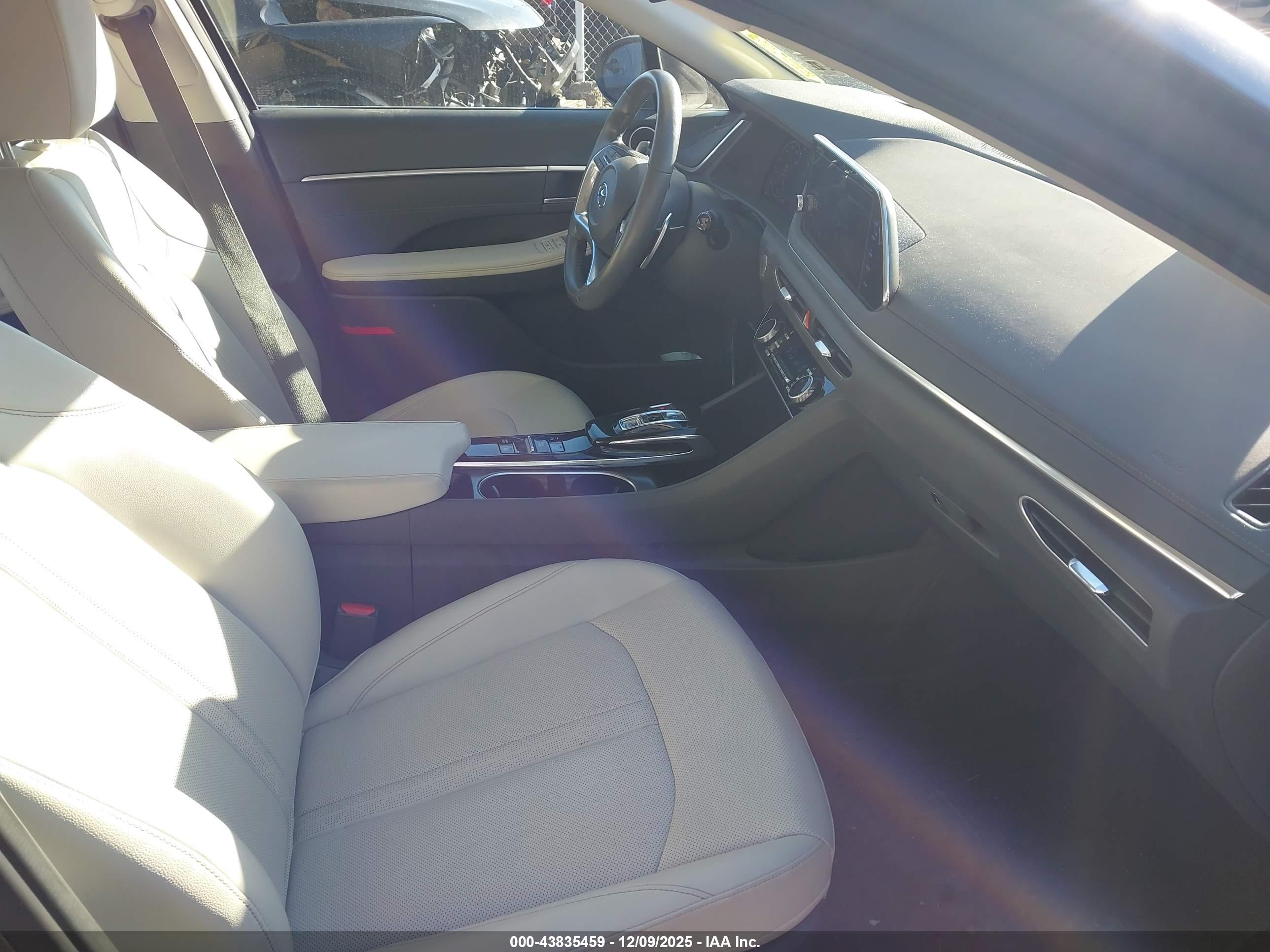 HYUNDAI SONATA image 5
