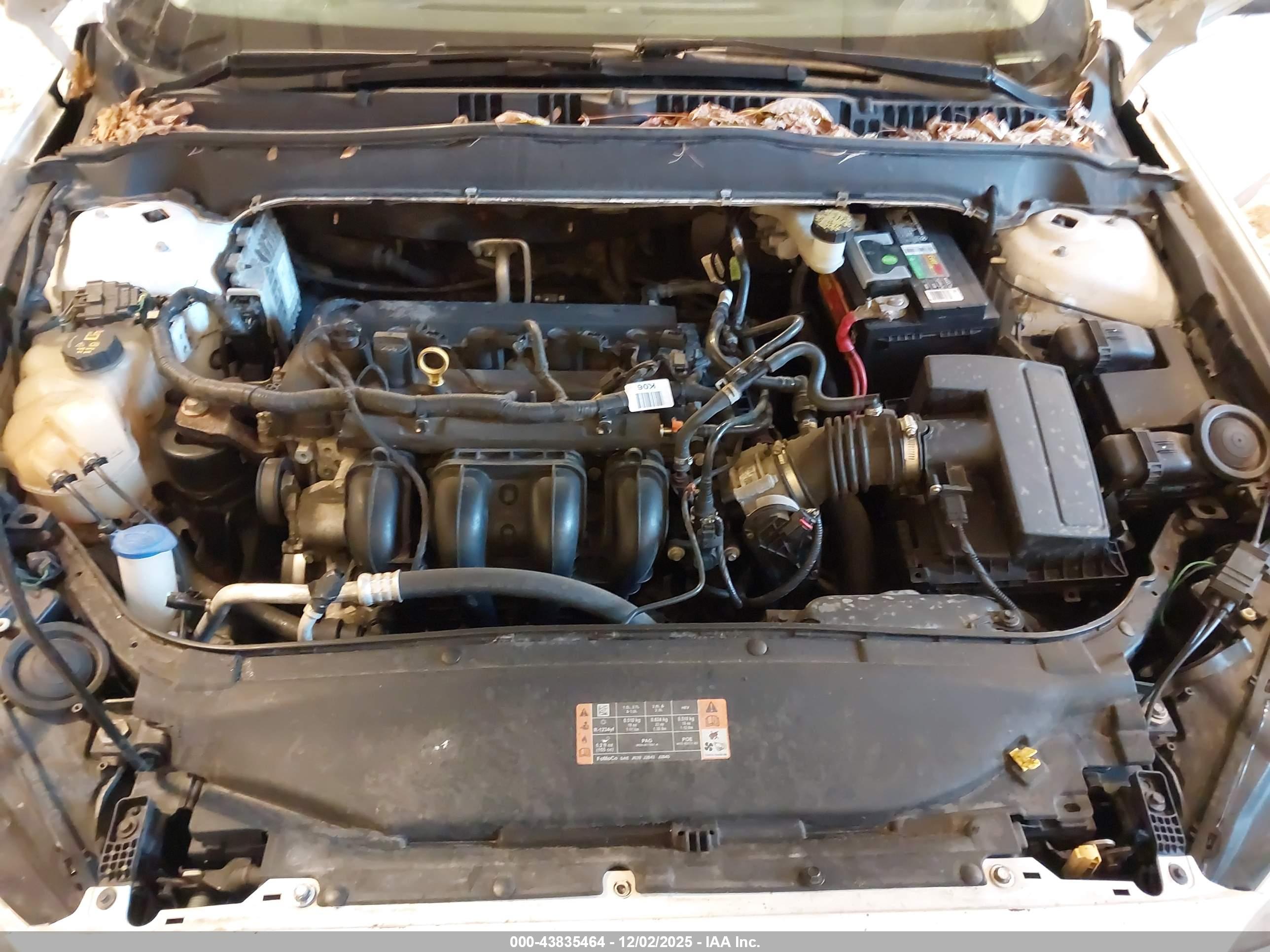 FORD FUSION image 10