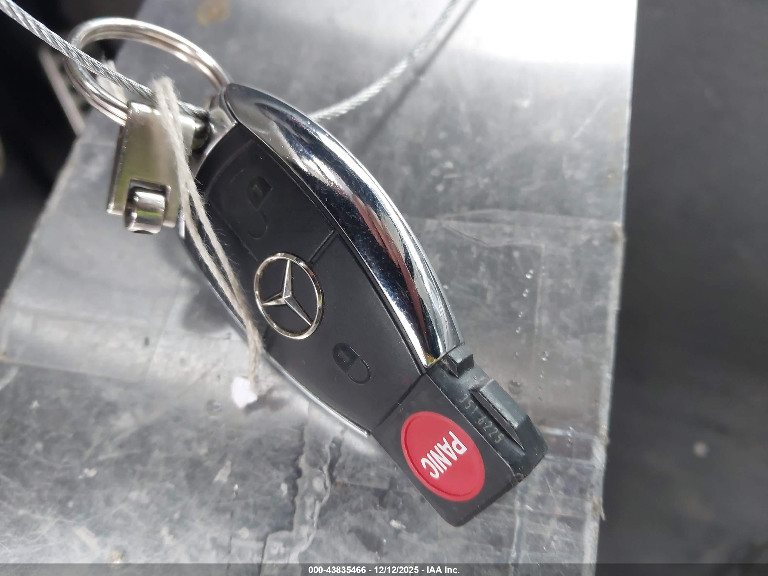 MERCEDES-BENZ CLK image 11