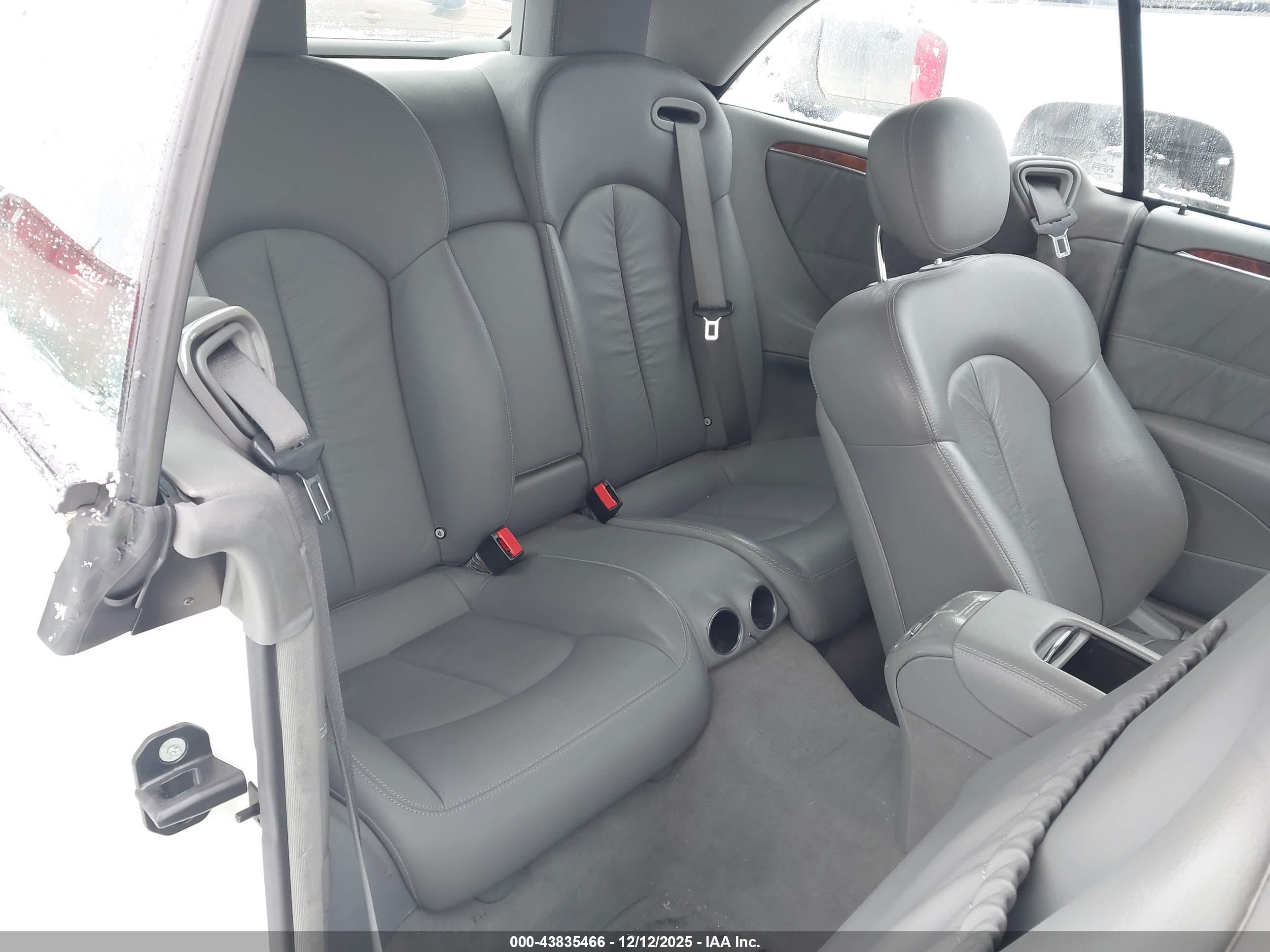 MERCEDES-BENZ CLK image 8