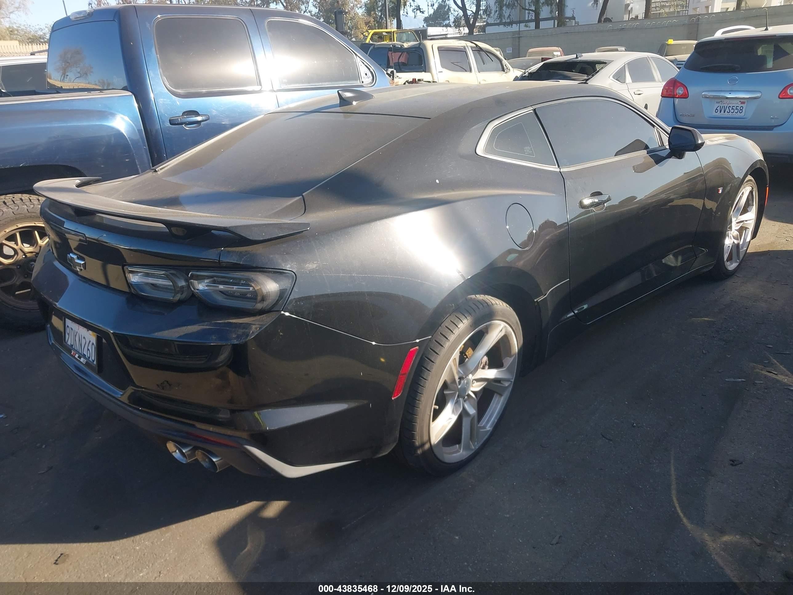 CHEVROLET CAMARO image 4