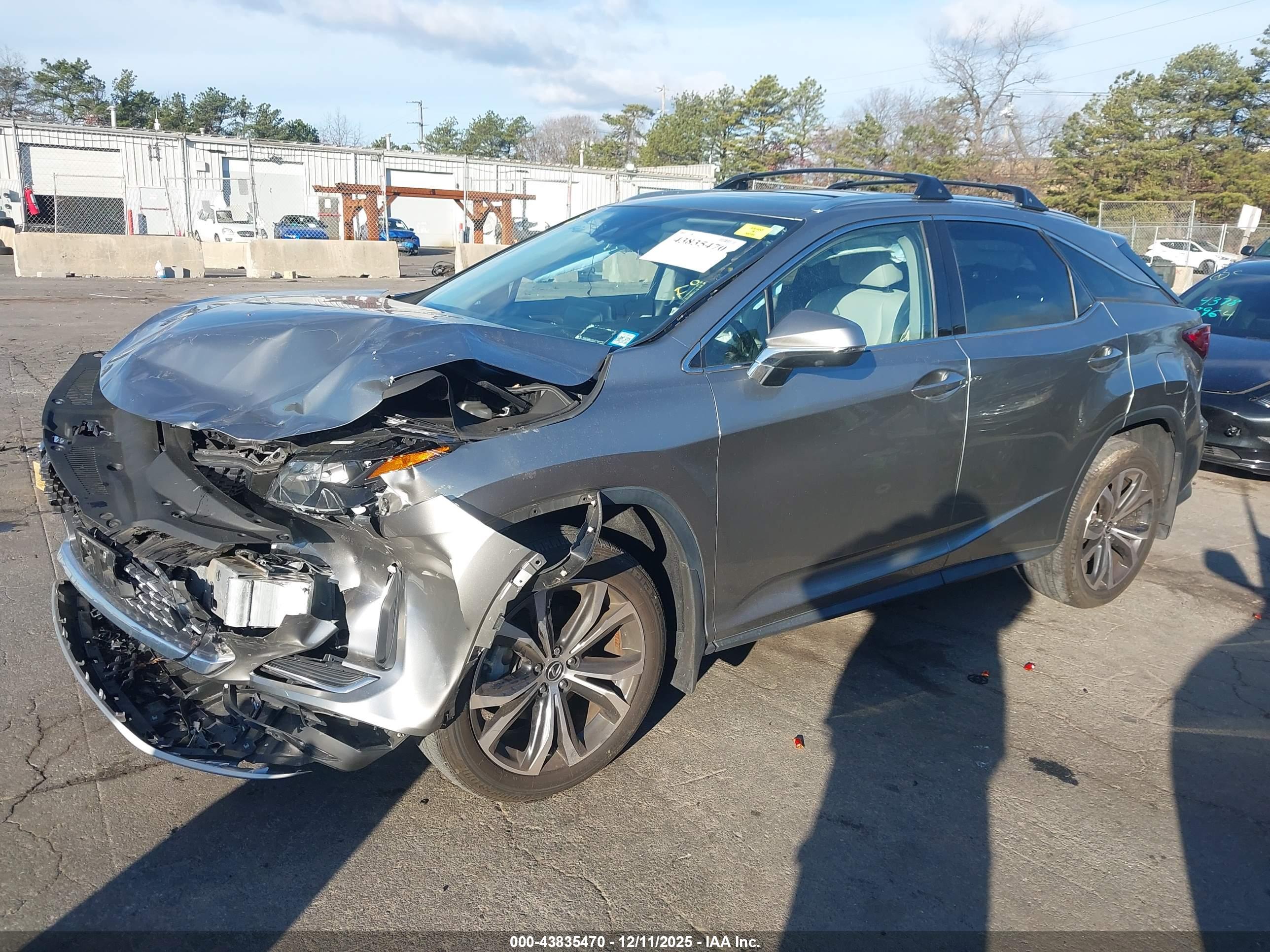 LEXUS RX image 2