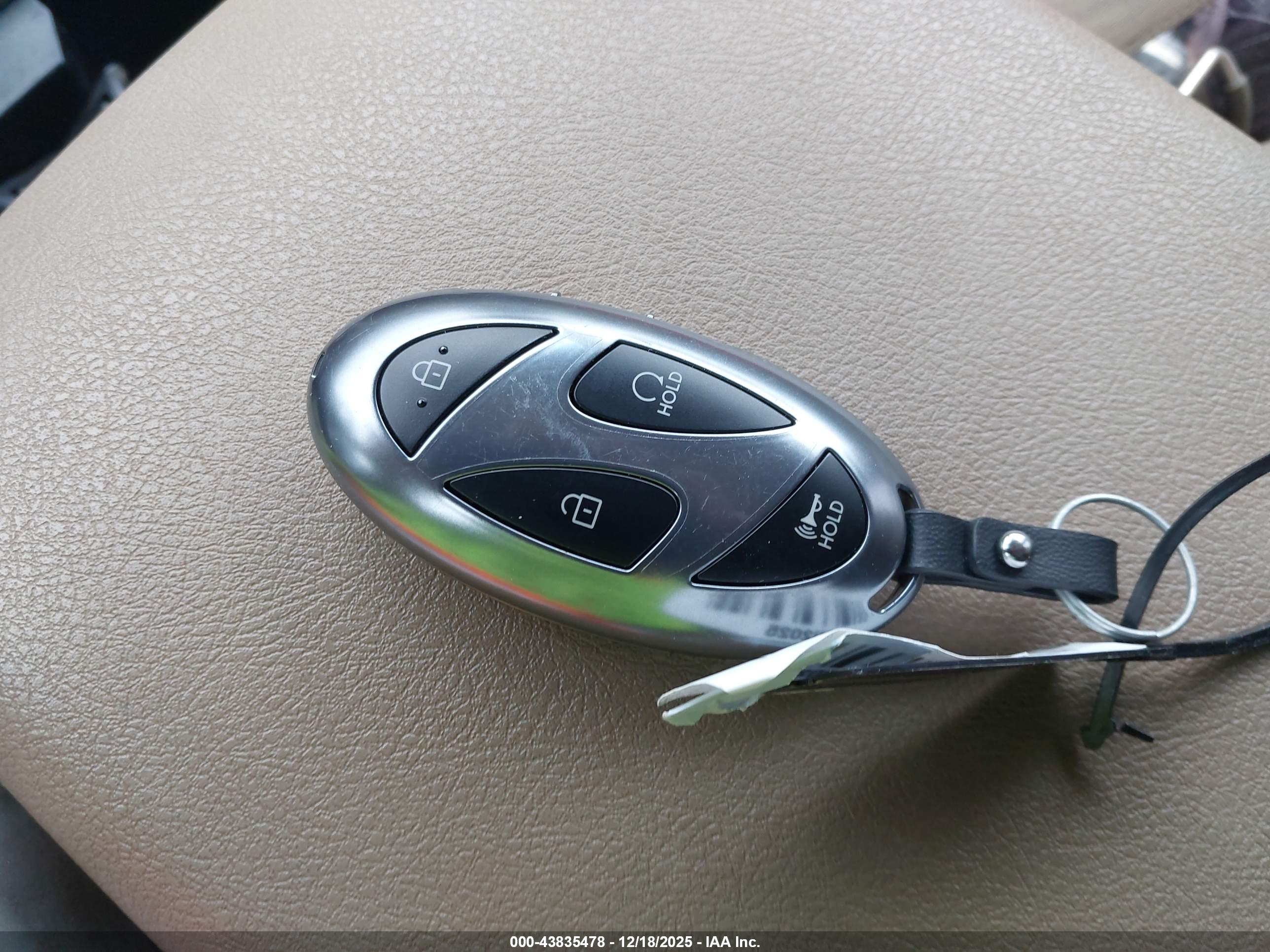 HYUNDAI TUCSON image 11
