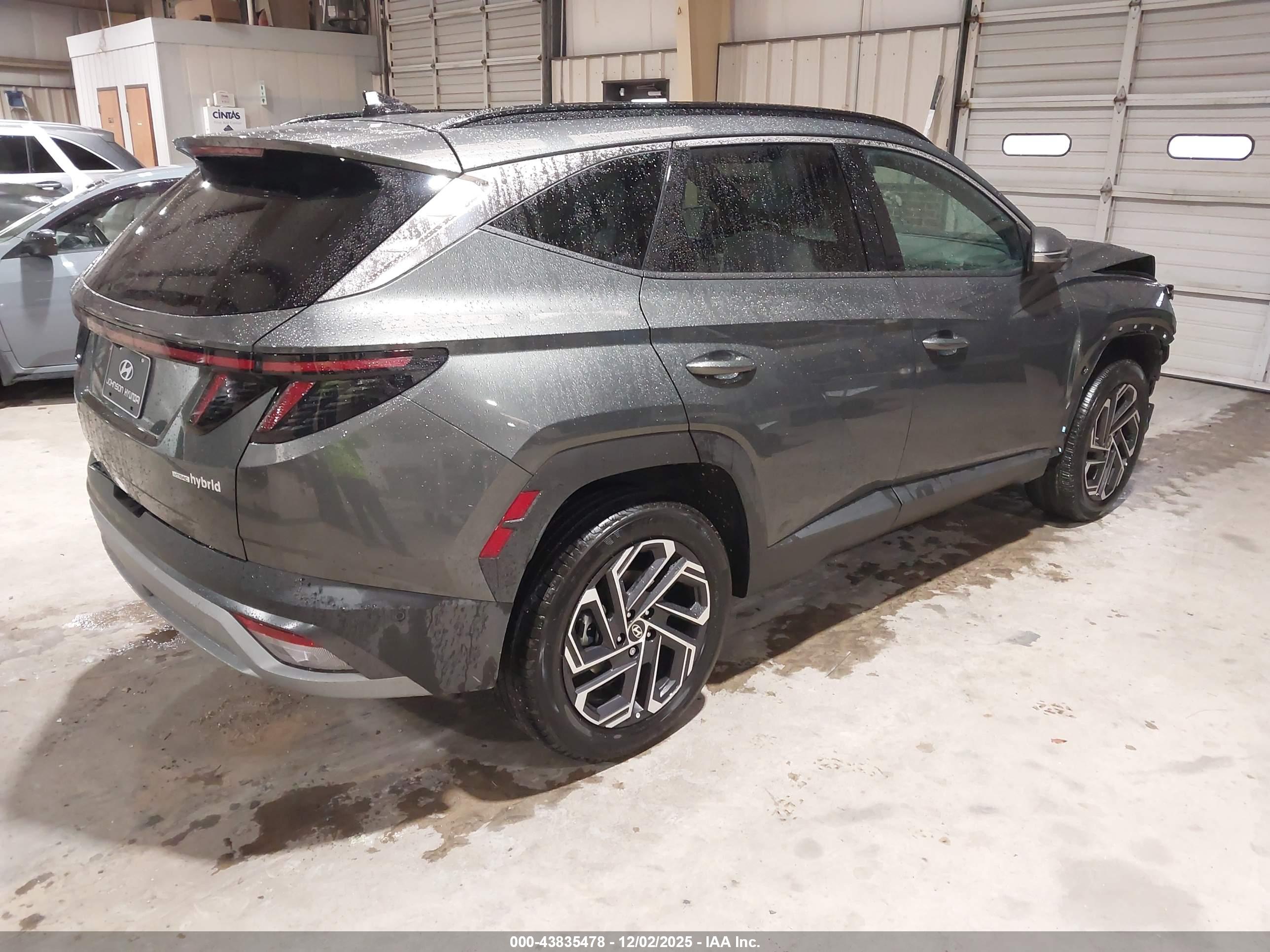 HYUNDAI TUCSON image 4