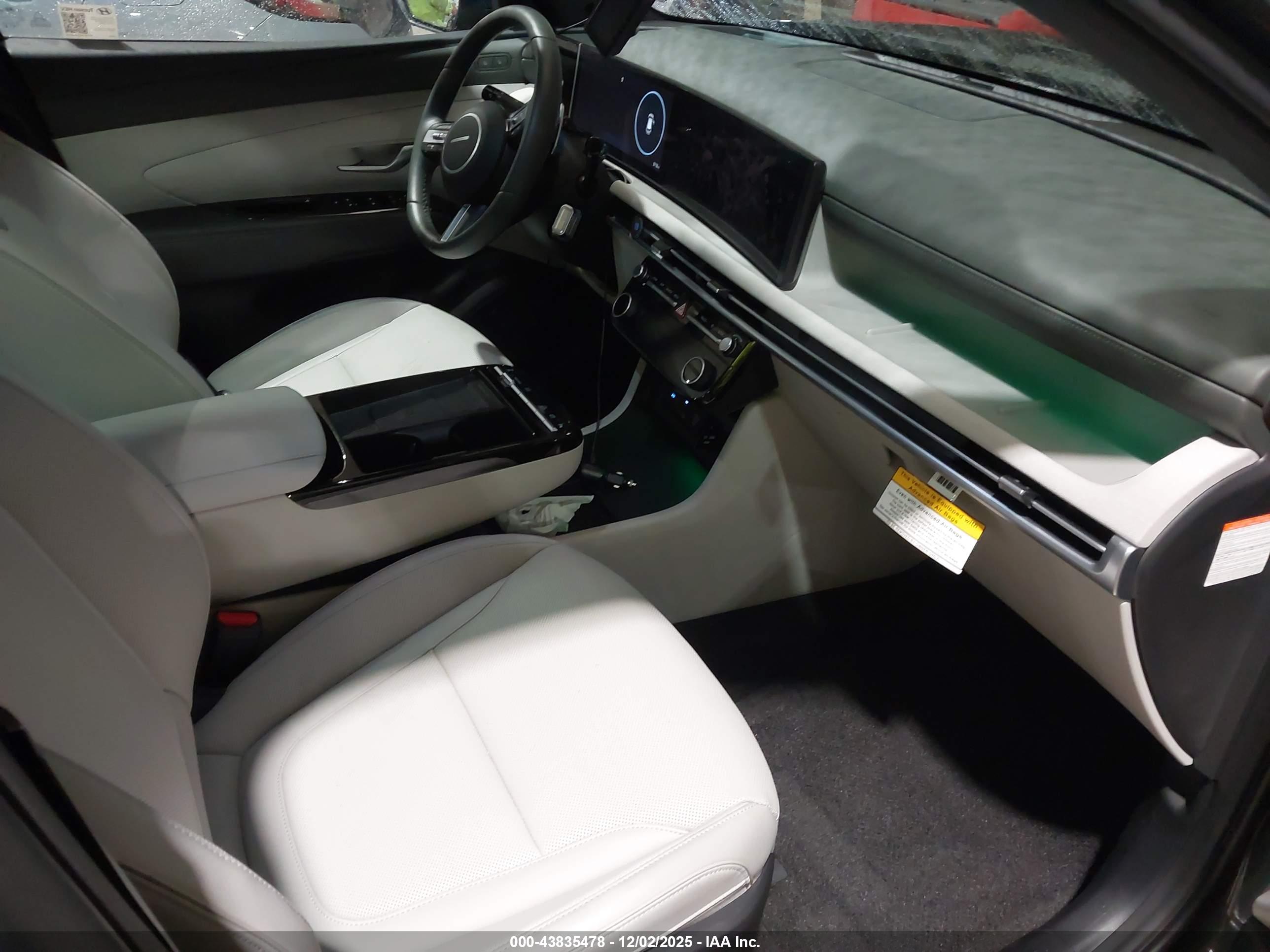HYUNDAI TUCSON image 5