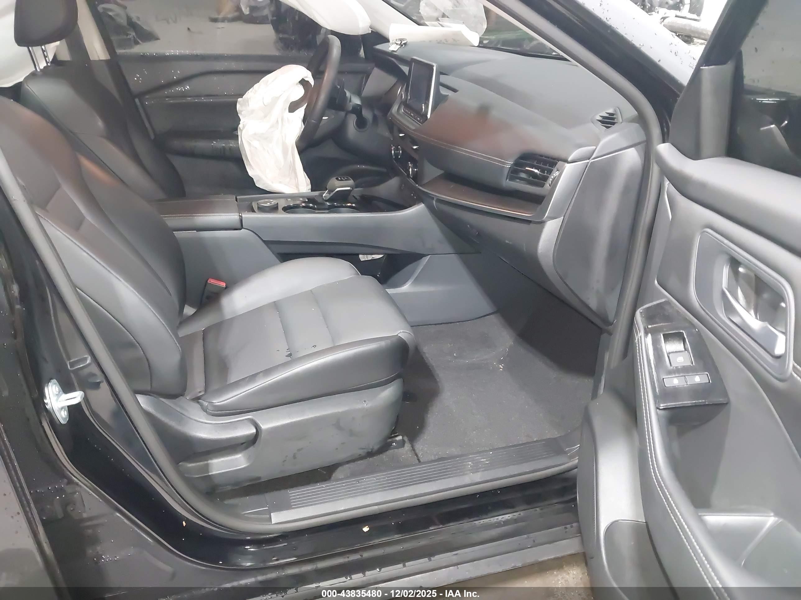 NISSAN ROGUE image 5