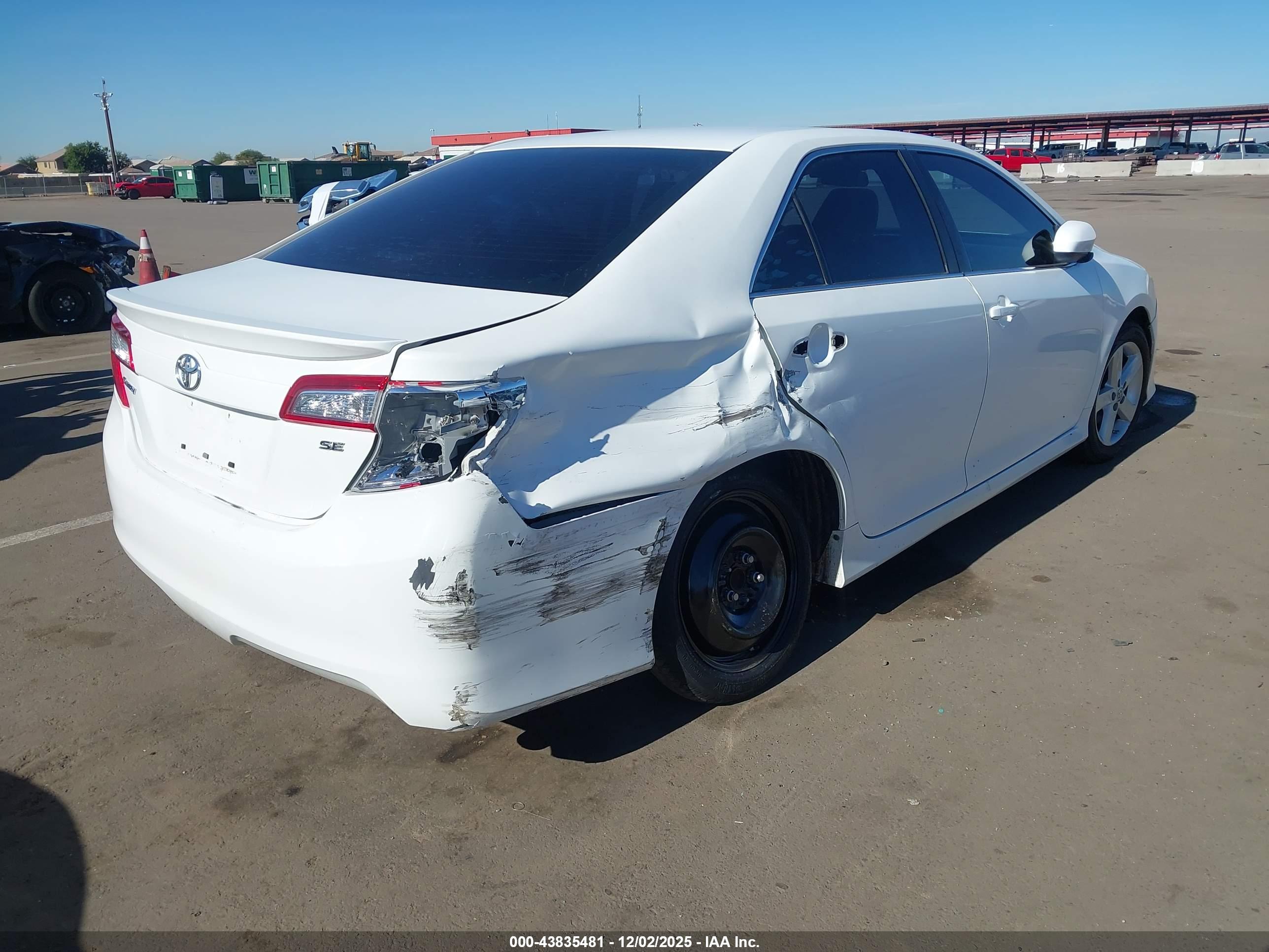 TOYOTA CAMRY image 4